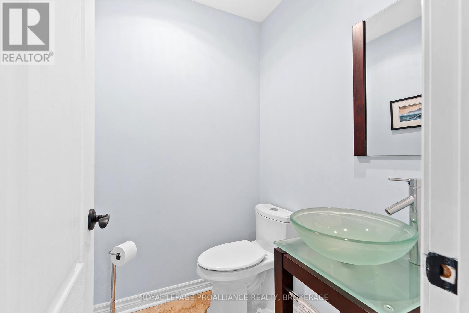 












5 WILMOT STREET

,
Kingston (Kingston East (Incl CFB Kingston)),




Ontario
K7L4V1

