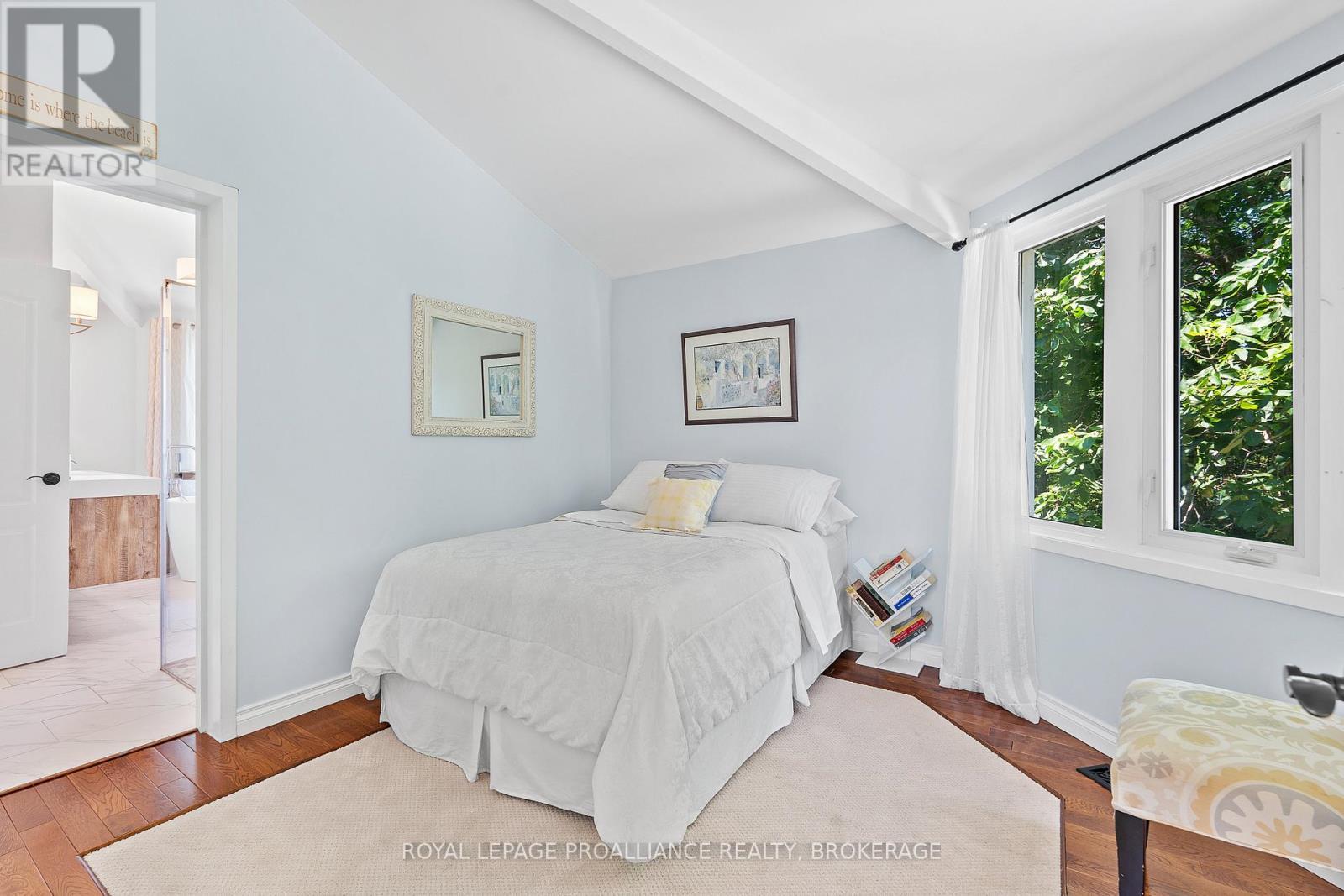 












5 WILMOT STREET

,
Kingston (Kingston East (Incl CFB Kingston)),




Ontario
K7L4V1

