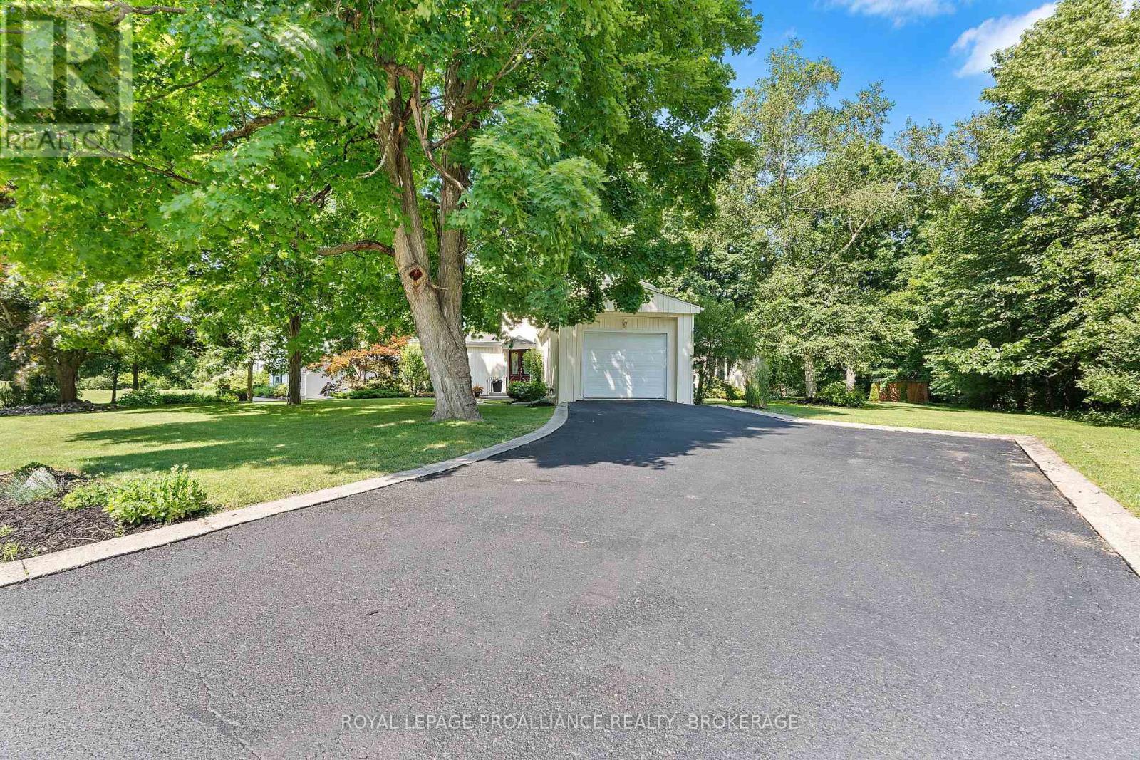 












5 WILMOT STREET

,
Kingston (Kingston East (Incl CFB Kingston)),




Ontario
K7L4V1

