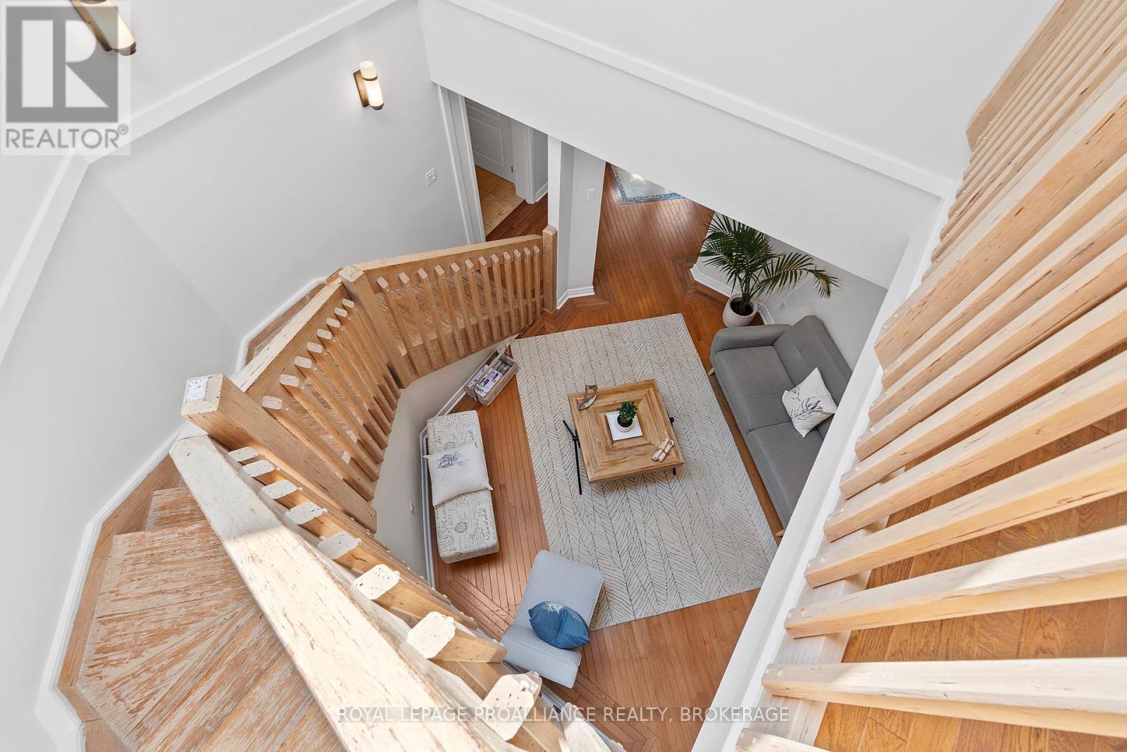 












5 WILMOT STREET

,
Kingston (Kingston East (Incl CFB Kingston)),




Ontario
K7L4V1

