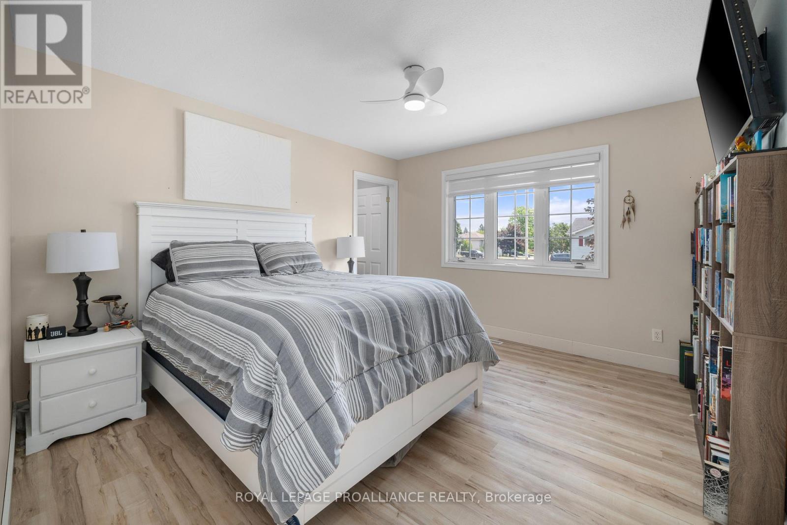 












46 LIDDLE LANE

,
Belleville (Belleville Ward),




Ontario
K8N5Y9


