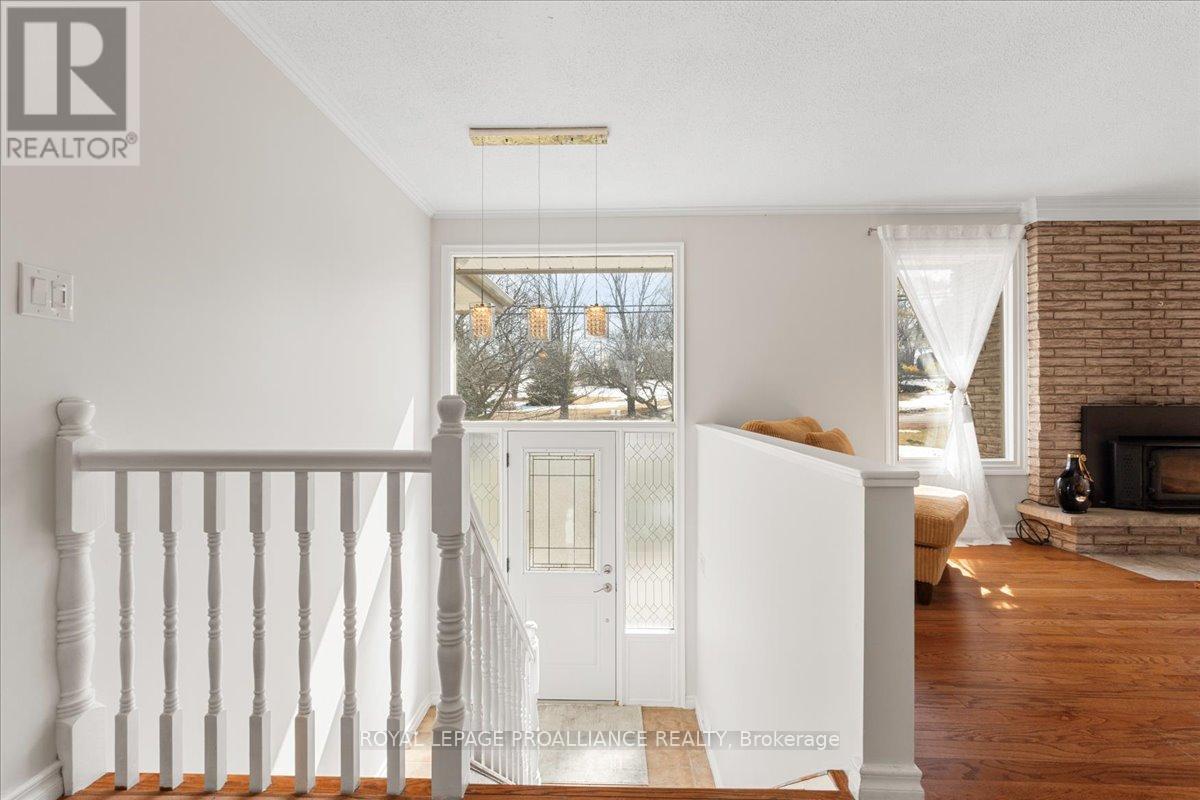 












267 COUNTY ROAD 28

,
Prince Edward County (Ameliasburg Ward),




Ontario
K8N4Z7

