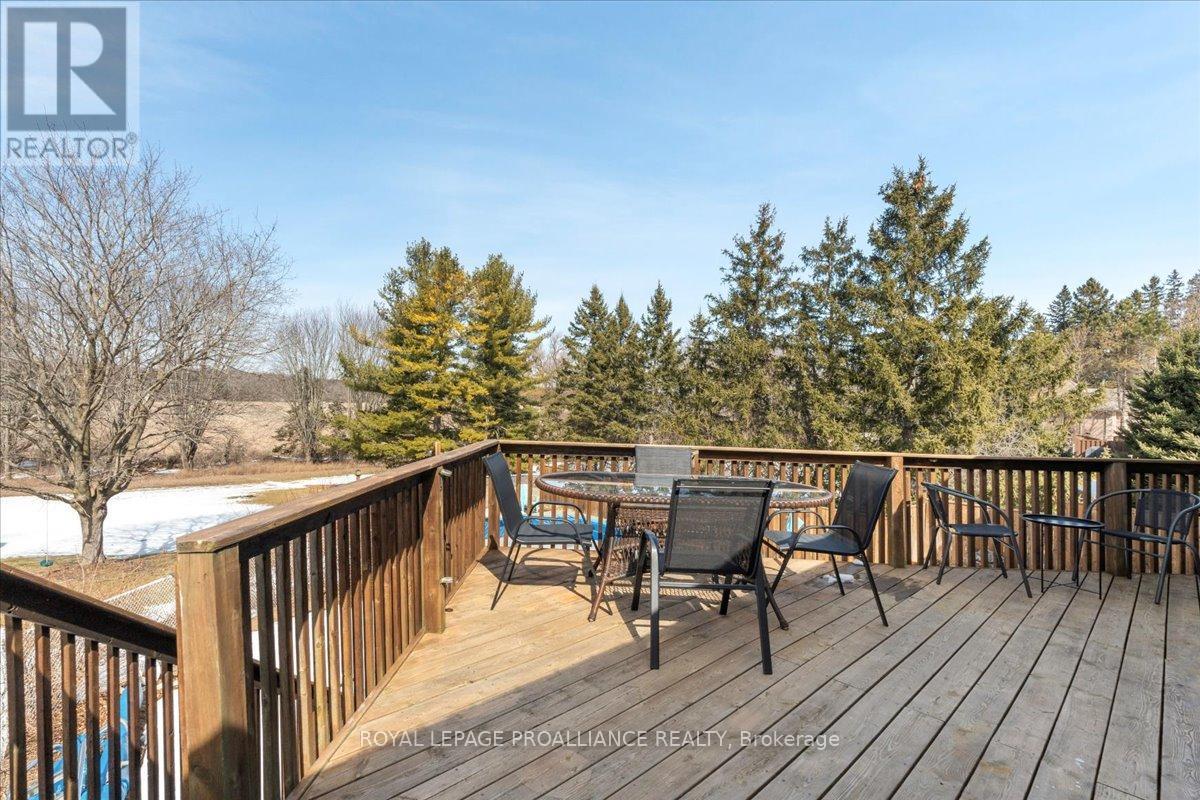 












267 COUNTY ROAD 28

,
Prince Edward County (Ameliasburg Ward),




Ontario
K8N4Z7

