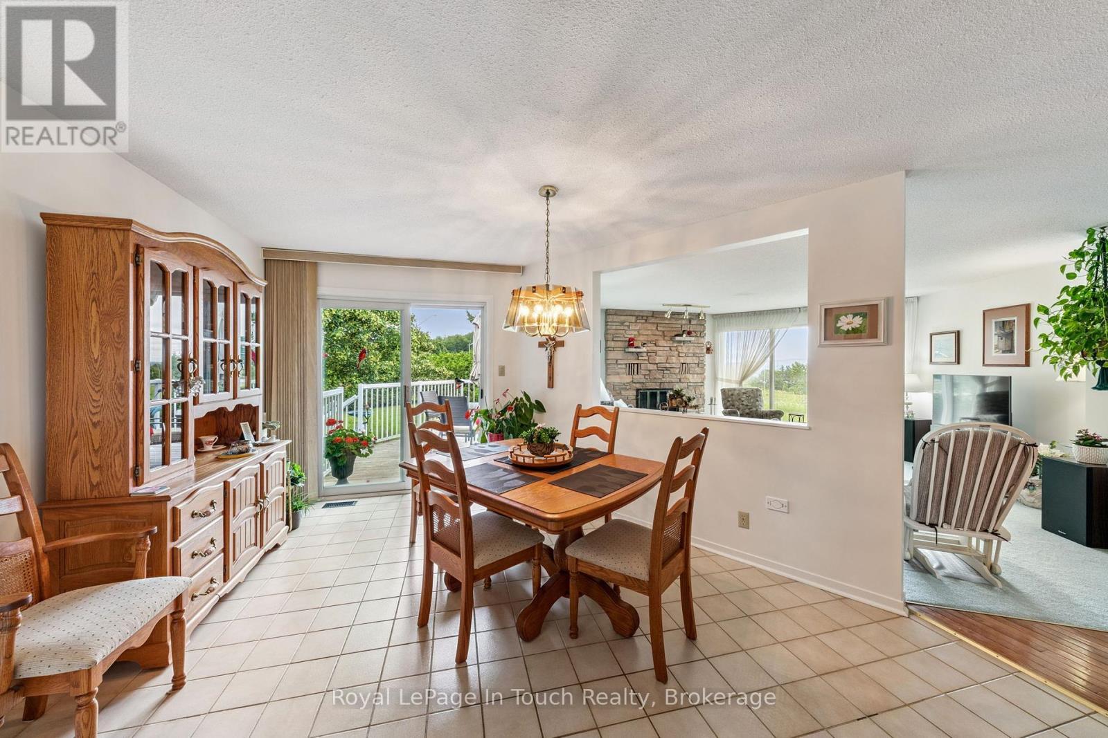 












40 PAYETTE DRIVE

,
Penetanguishene,




Ontario
L9M1H5

