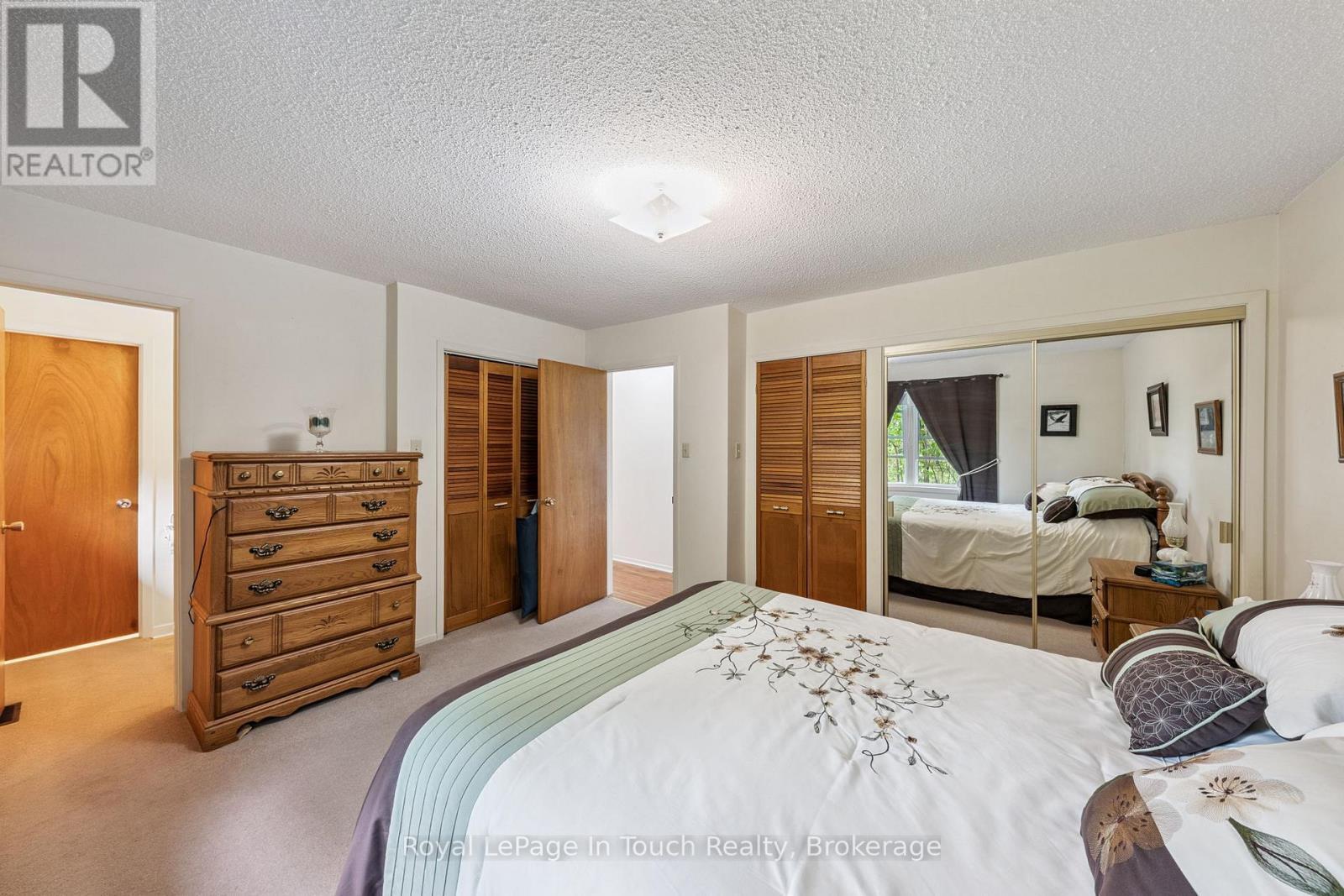 












40 PAYETTE DRIVE

,
Penetanguishene,




Ontario
L9M1H5

