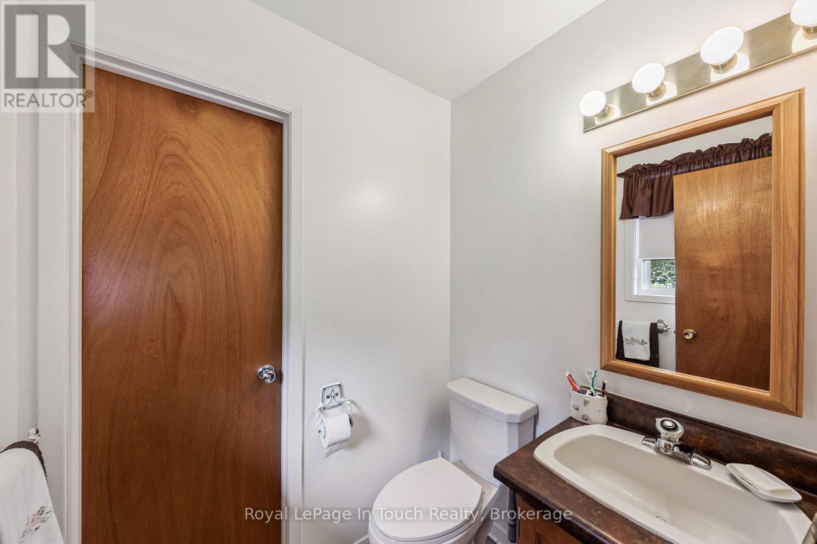 












40 PAYETTE DRIVE

,
Penetanguishene,




Ontario
L9M1H5

