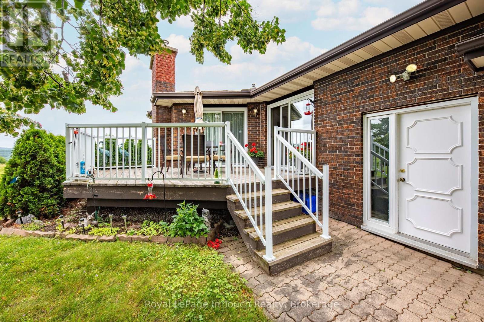 












40 PAYETTE DRIVE

,
Penetanguishene,




Ontario
L9M1H5

