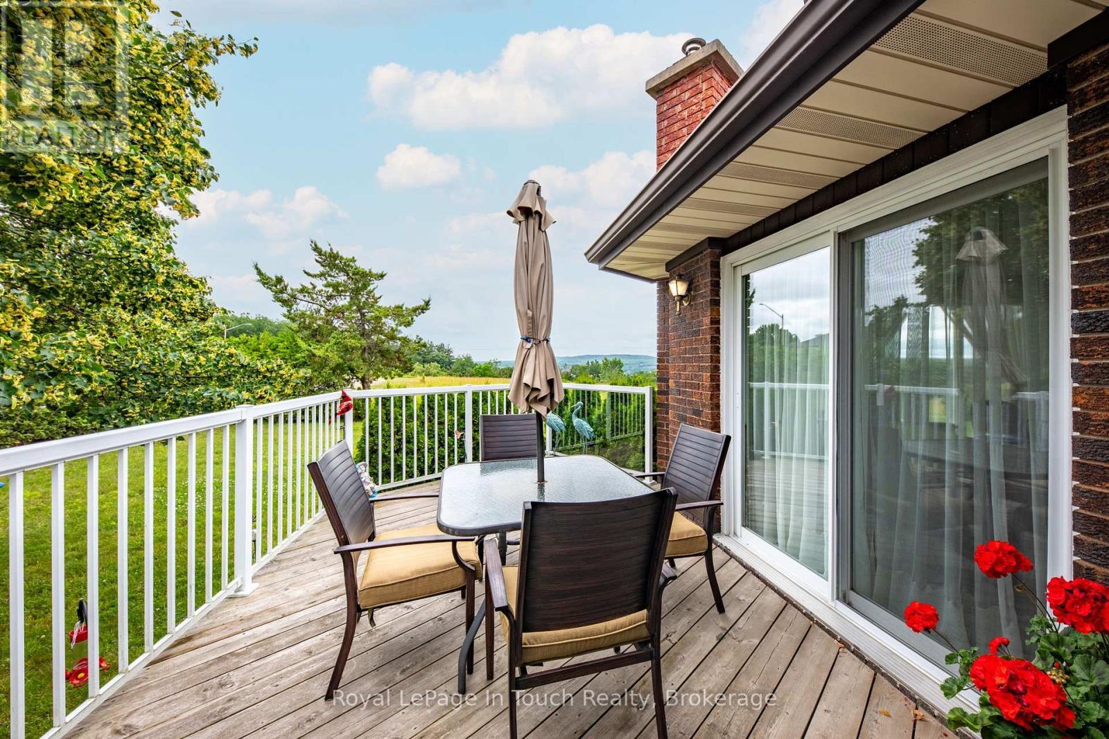 












40 PAYETTE DRIVE

,
Penetanguishene,




Ontario
L9M1H5


