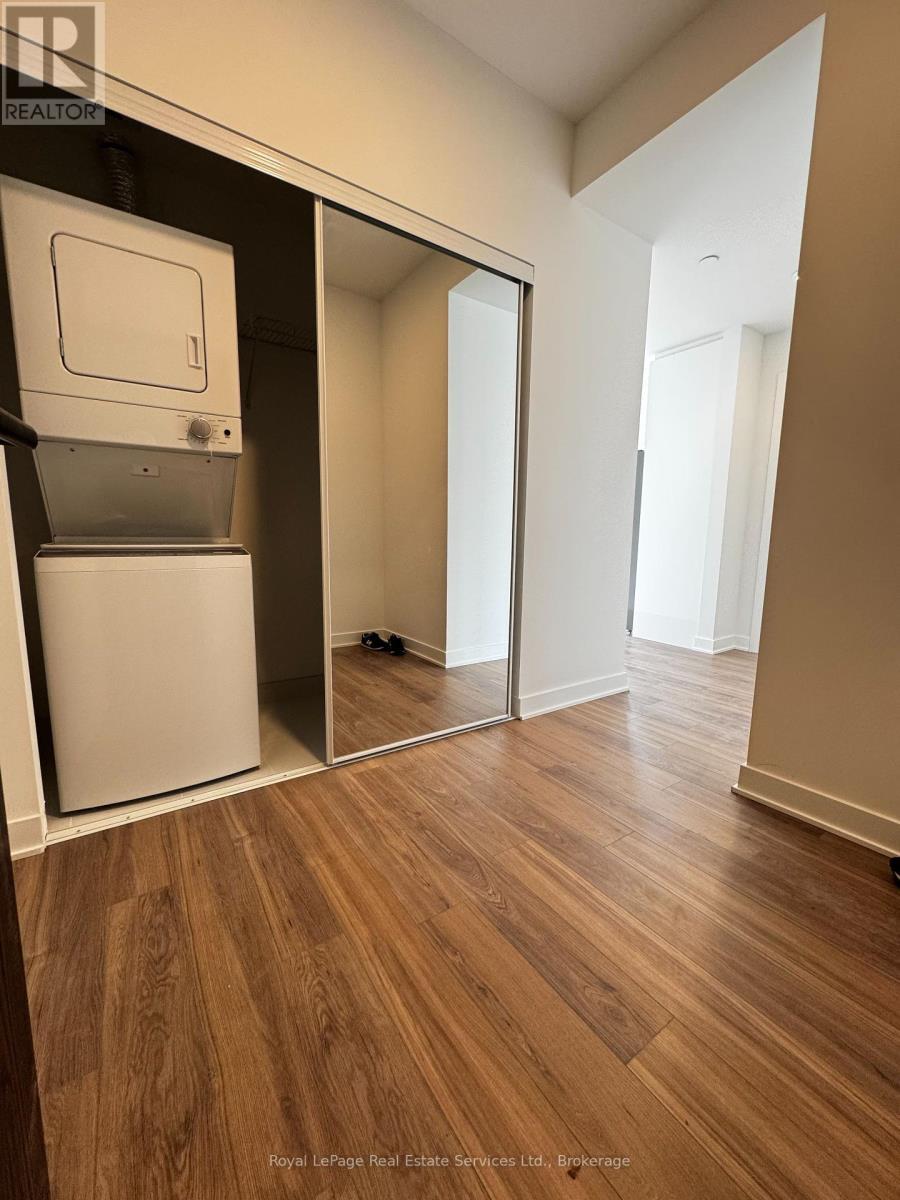 












906 - 2782 BARTON STREET E

,
Hamilton (Riverdale),




Ontario
L8E2J8

