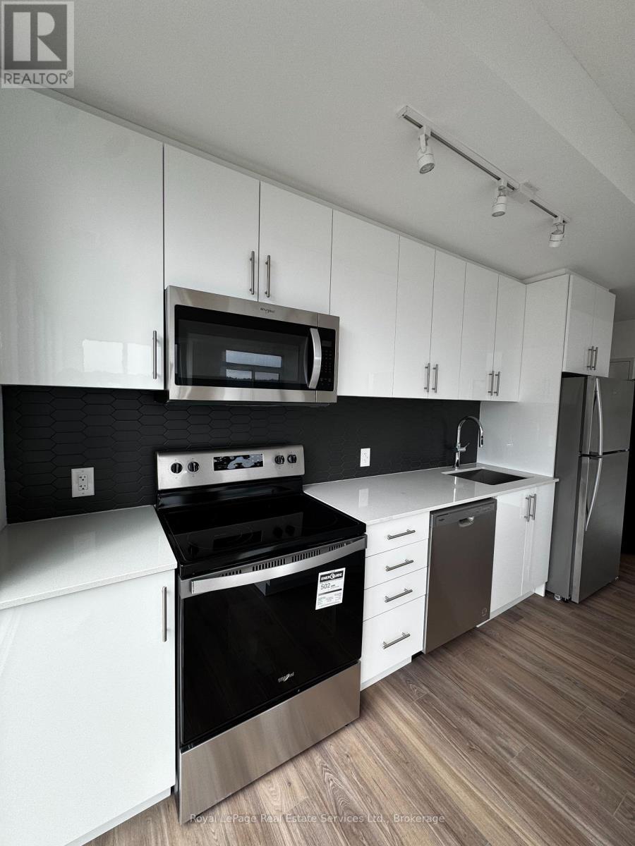












906 - 2782 BARTON STREET E

,
Hamilton (Riverdale),




Ontario
L8E2J8

