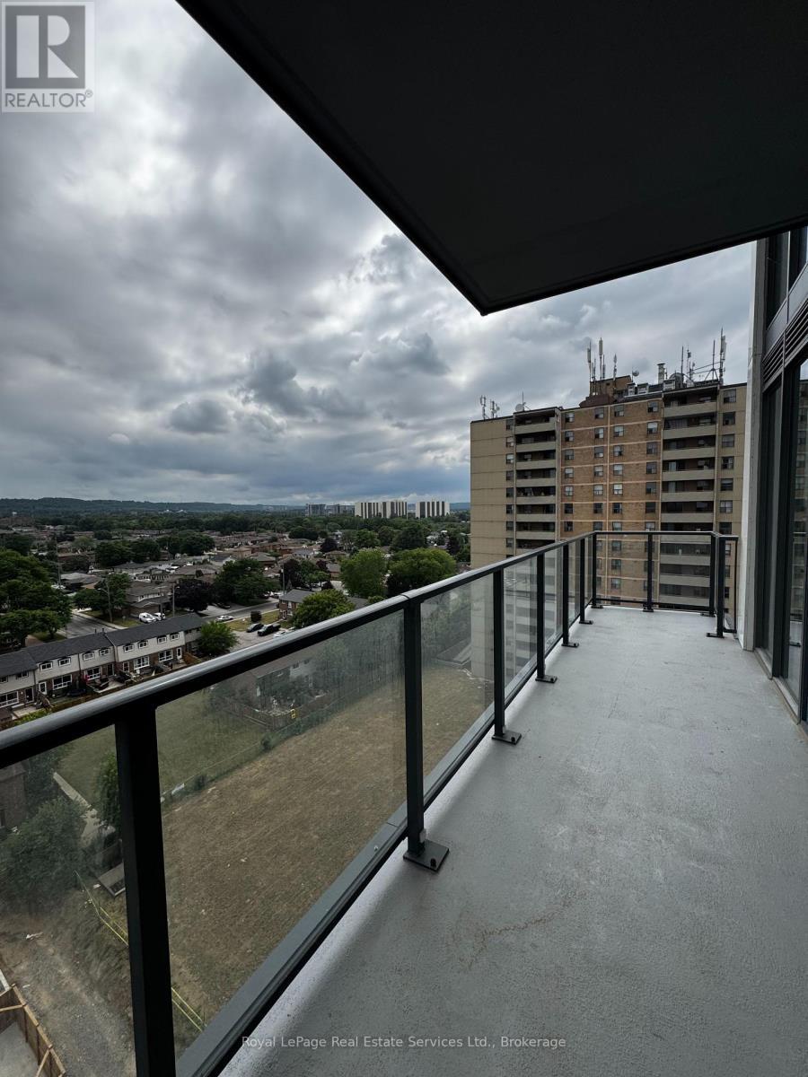 












906 - 2782 BARTON STREET E

,
Hamilton (Riverdale),




Ontario
L8E2J8

