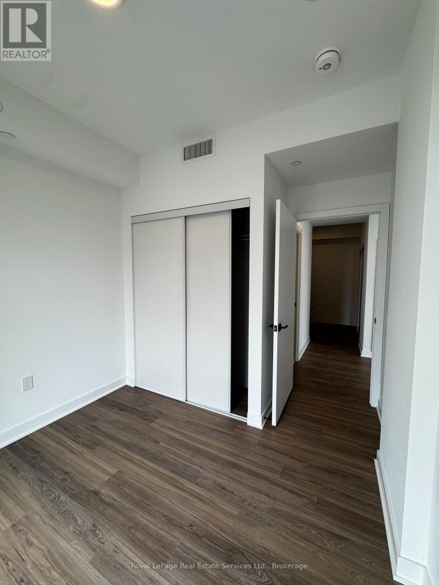 












906 - 2782 BARTON STREET E

,
Hamilton (Riverdale),




Ontario
L8E2J8

