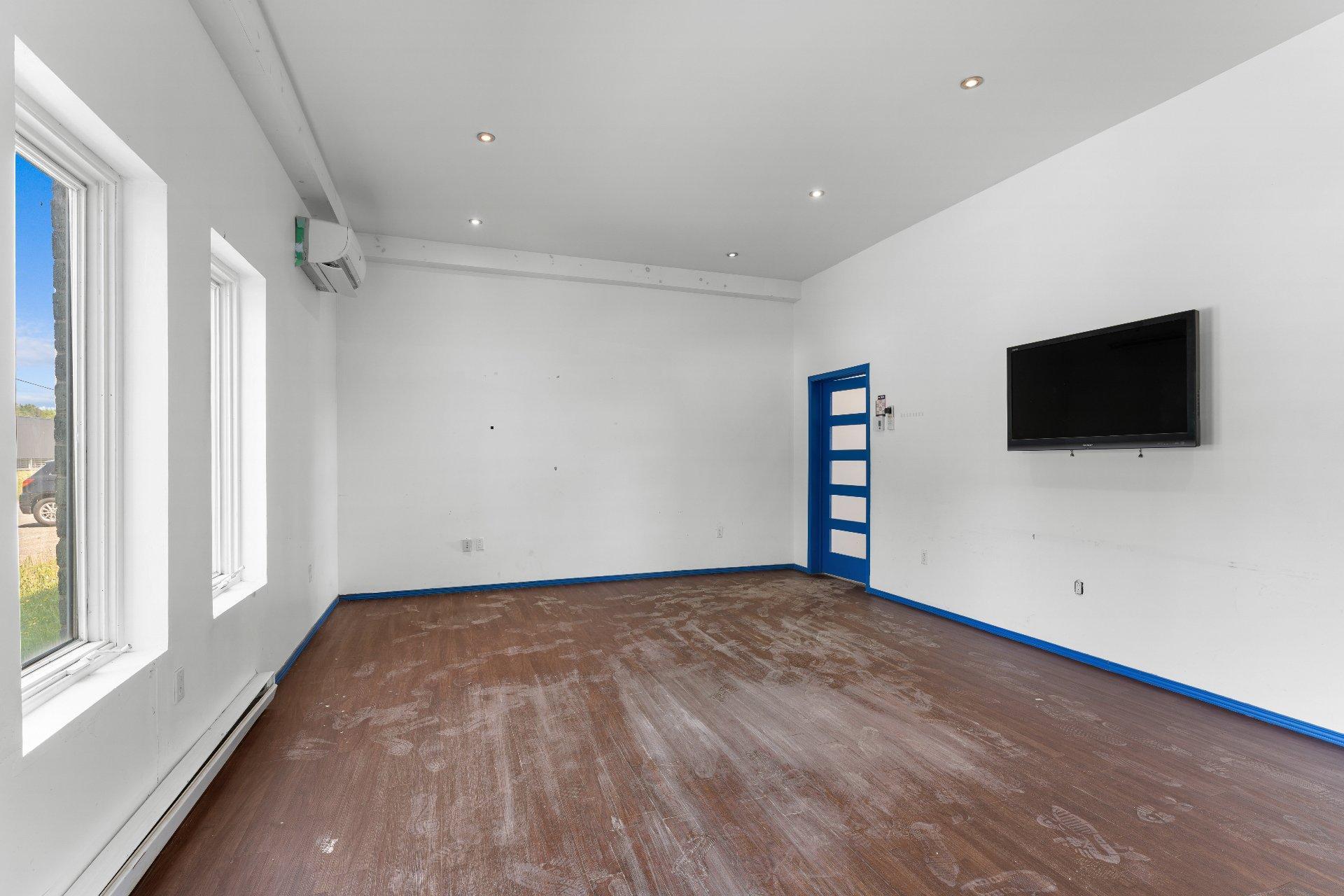 









4279


Rue de la Garlock

,
Sherbrooke (Les Nations),




QC
J1L2P4

