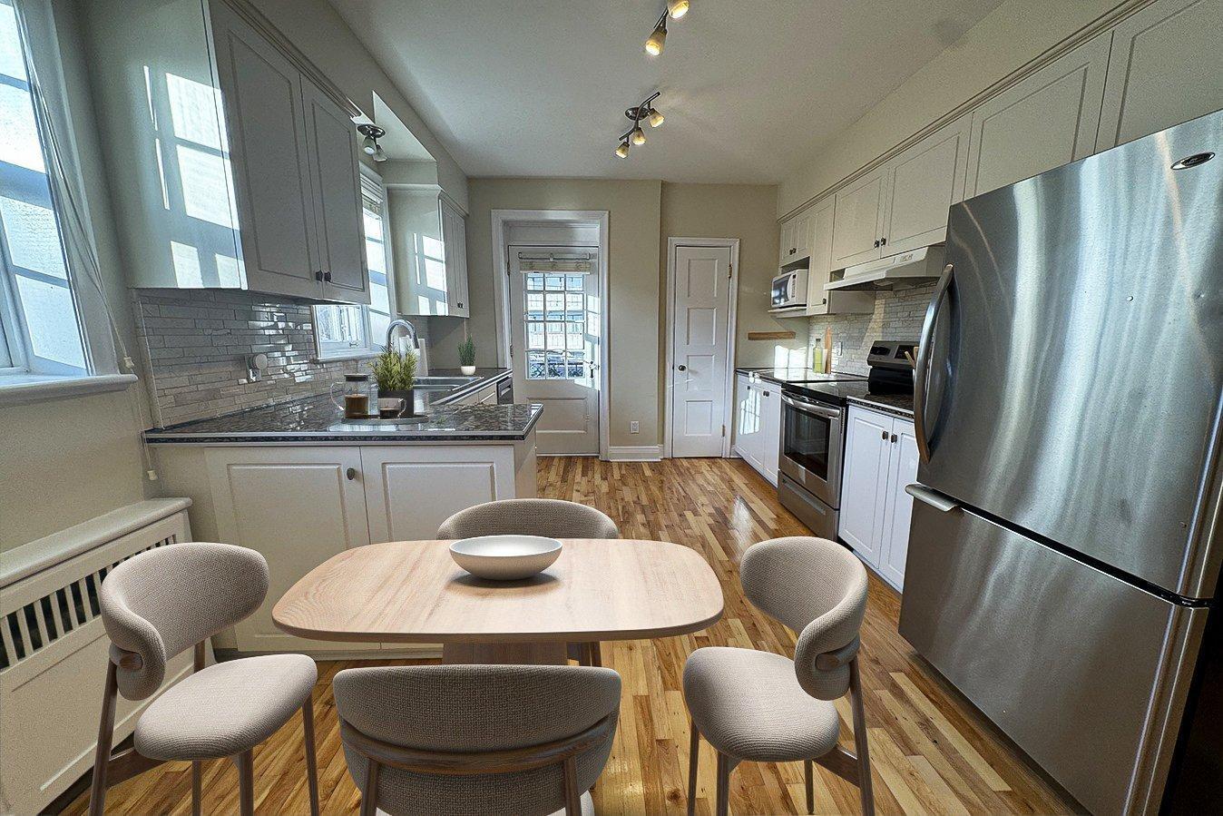 









93


Rue Dufferin

,
Hampstead,




QC
H3X2X8

