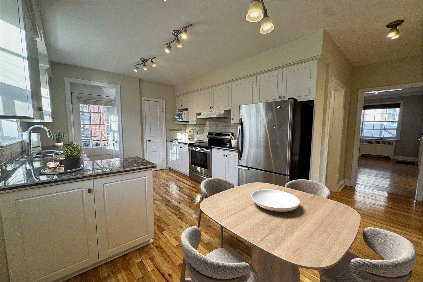 









93


Rue Dufferin

,
Hampstead,




QC
H3X2X8

