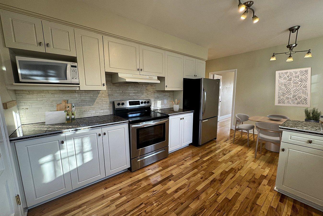 









93


Rue Dufferin

,
Hampstead,




QC
H3X2X8


