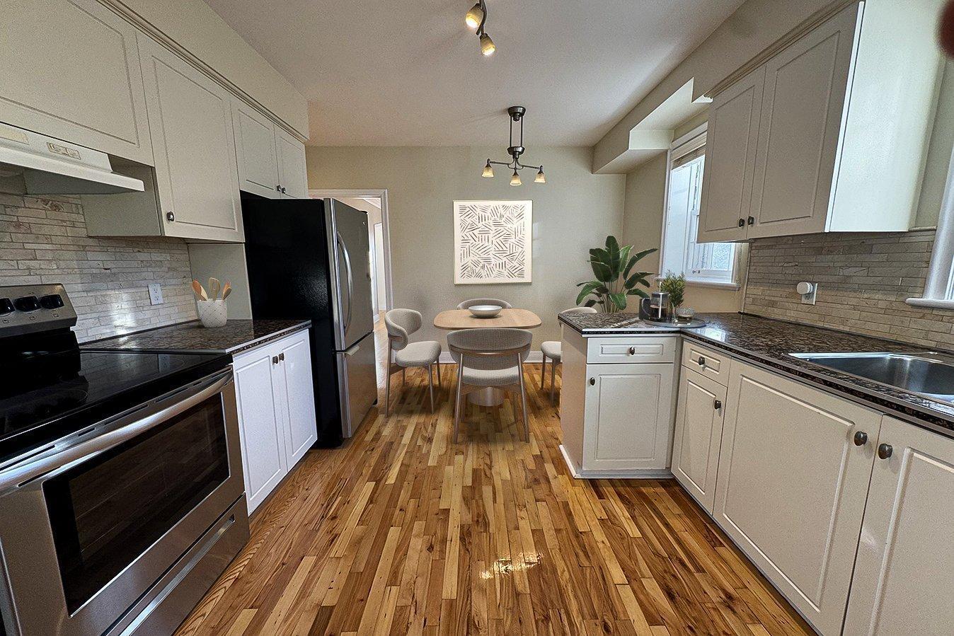 









93


Rue Dufferin

,
Hampstead,




QC
H3X2X8

