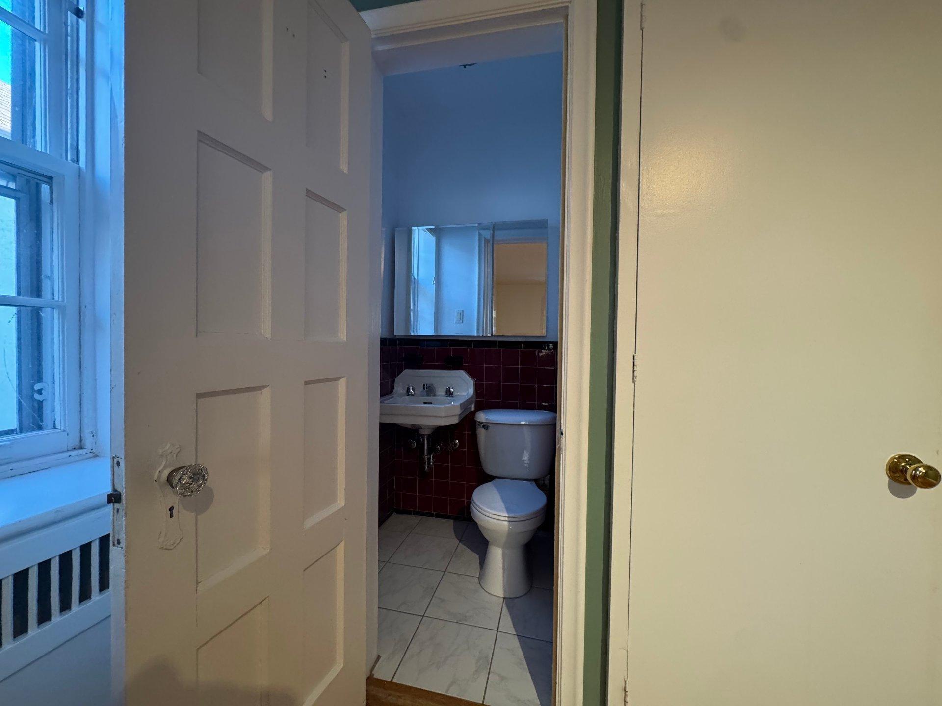 









93


Rue Dufferin

,
Hampstead,




QC
H3X2X8

