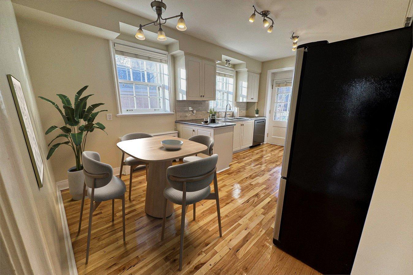 









93


Rue Dufferin

,
Hampstead,




QC
H3X2X8

