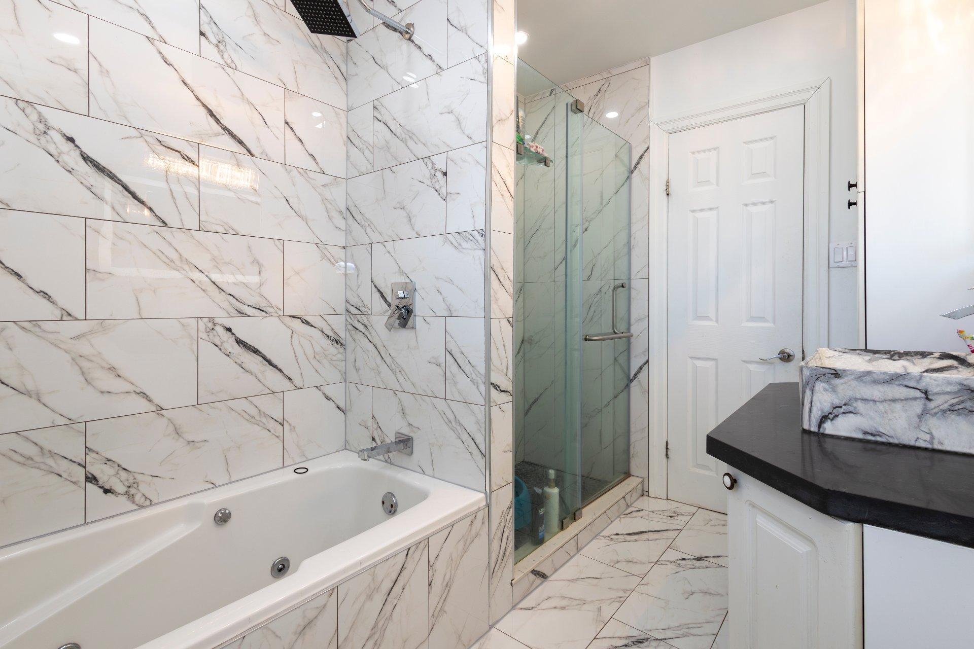









2690


Rue Gélineau

,
Longueuil (Saint-Hubert),




QC
J3Y4K4

