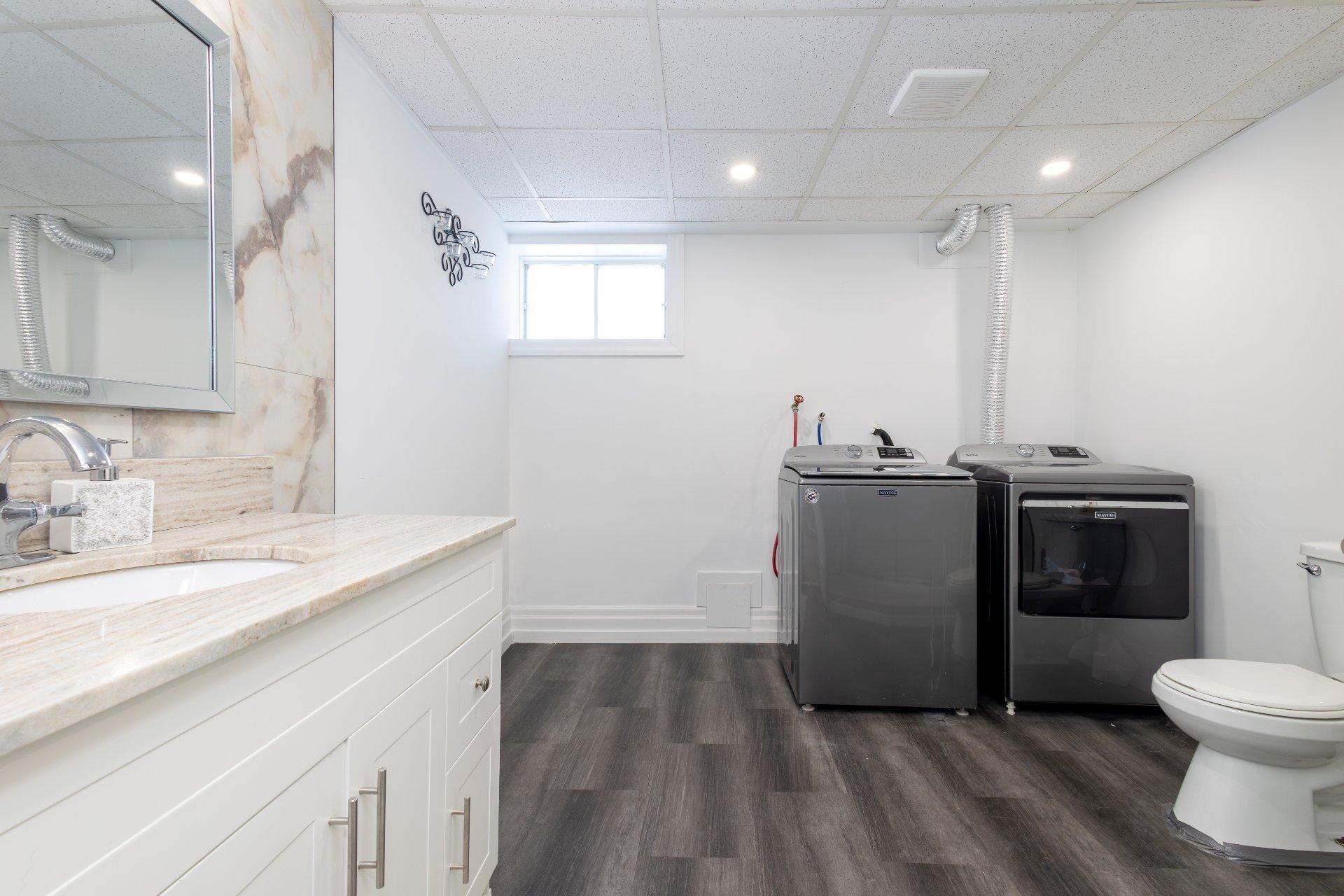 









2690


Rue Gélineau

,
Longueuil (Saint-Hubert),




QC
J3Y4K4


