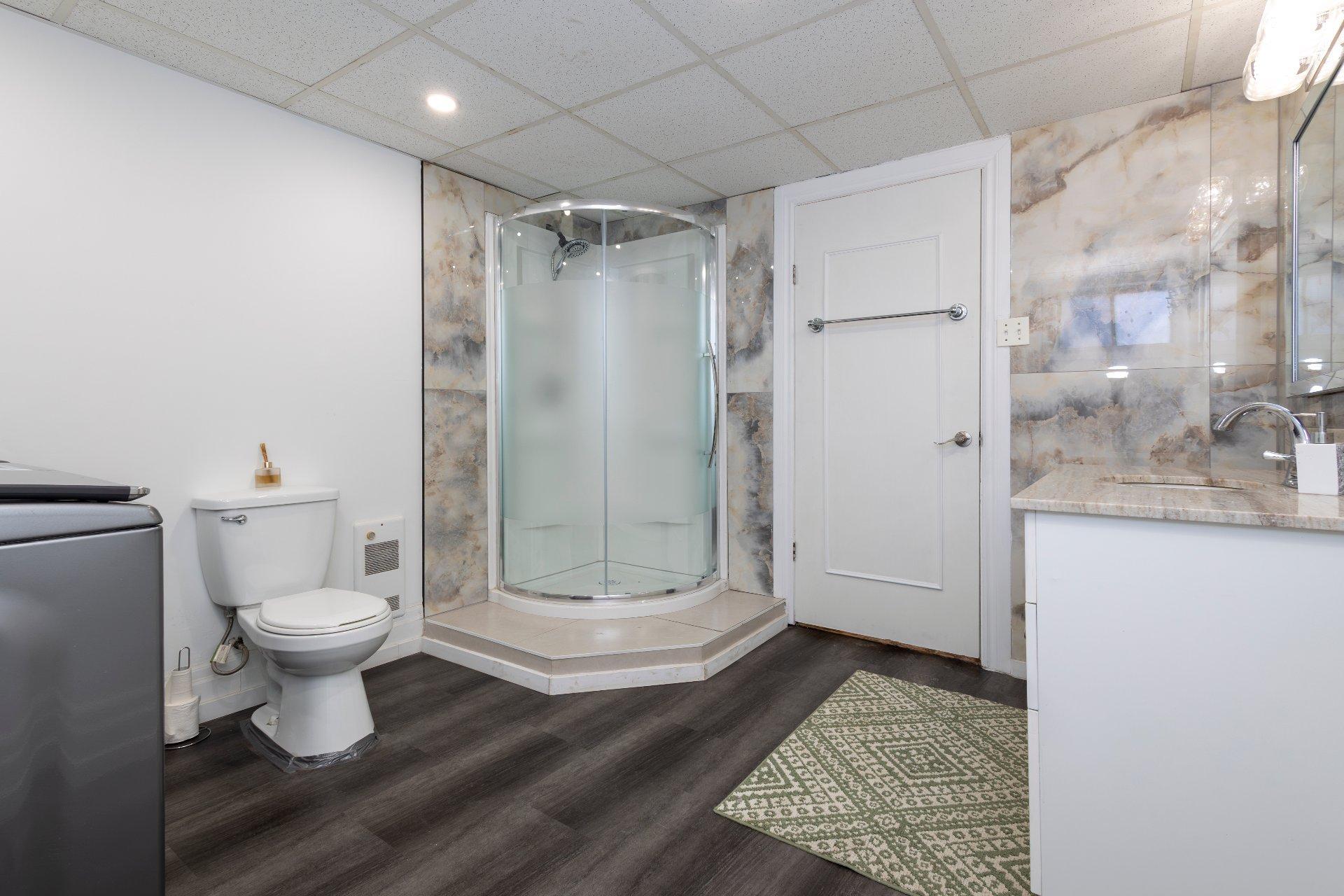 









2690


Rue Gélineau

,
Longueuil (Saint-Hubert),




QC
J3Y4K4

