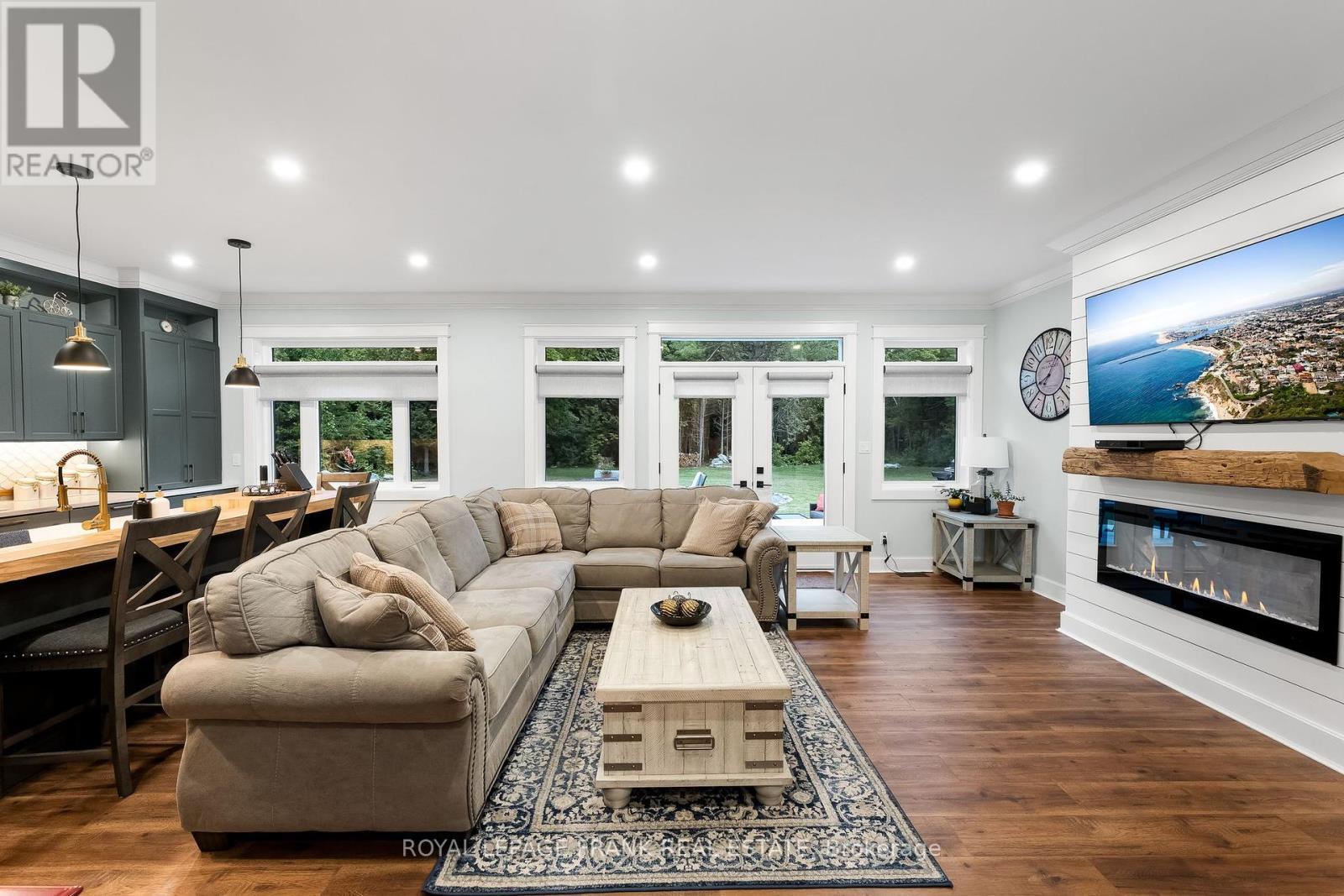 












975 RAY ROAD

,
Centre Hastings,




Ontario
K0K2K0

