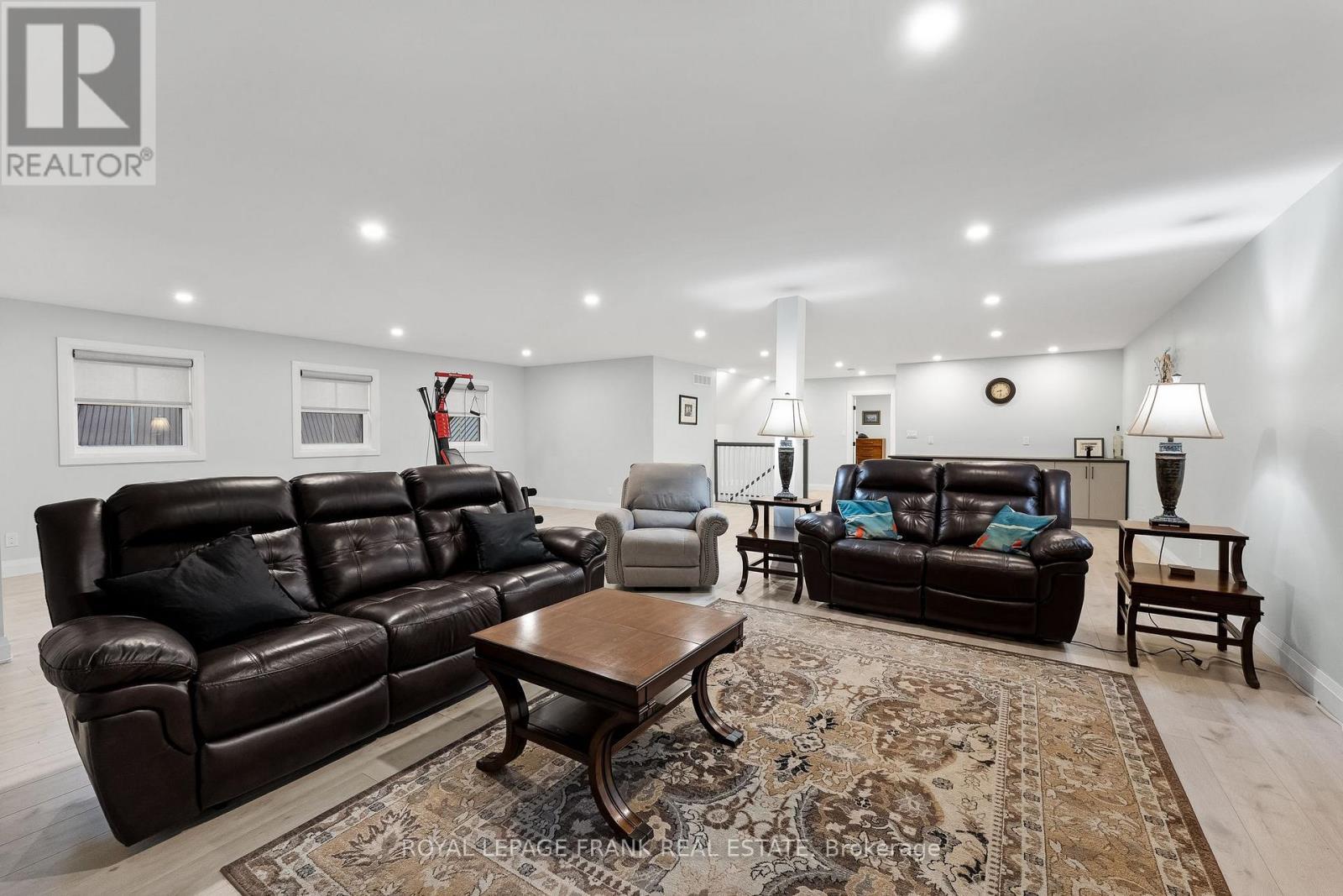 












975 RAY ROAD

,
Centre Hastings,




Ontario
K0K2K0

