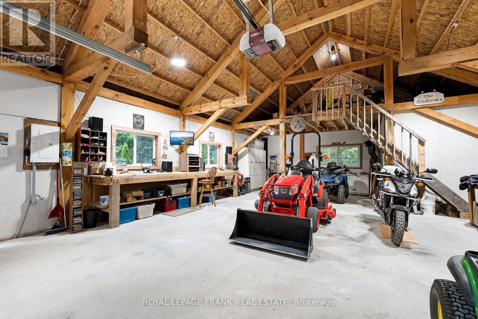 












975 RAY ROAD

,
Centre Hastings,




Ontario
K0K2K0

