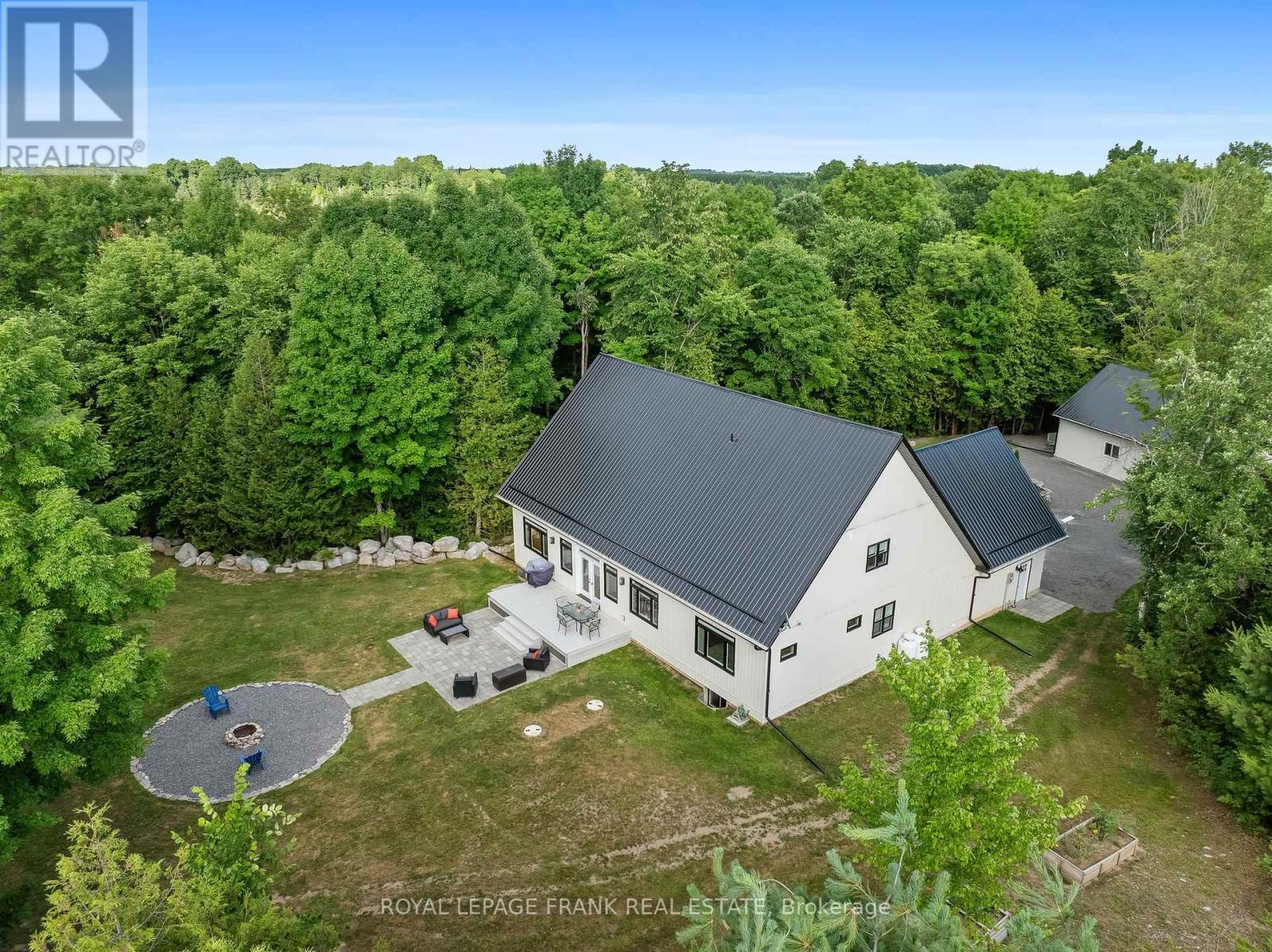 












975 RAY ROAD

,
Centre Hastings,




Ontario
K0K2K0


