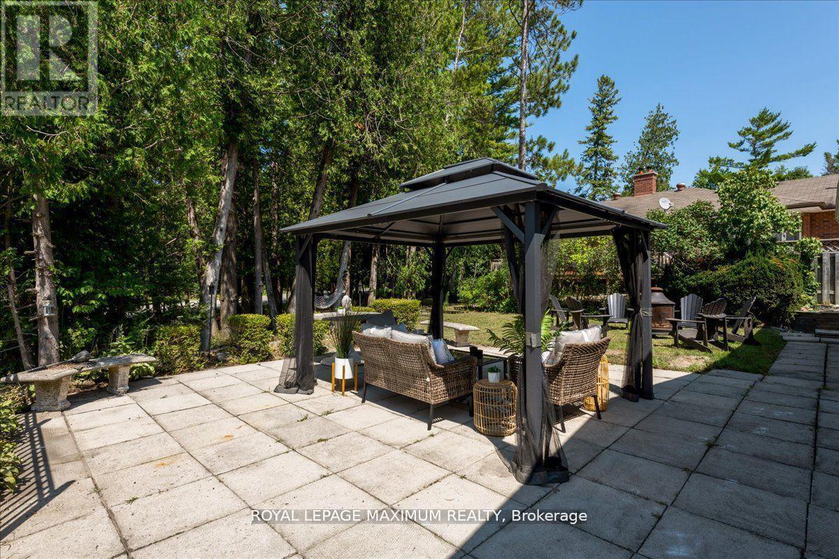












749 RIVER ROAD E

,
Wasaga Beach,




Ontario
L9Z2M4

