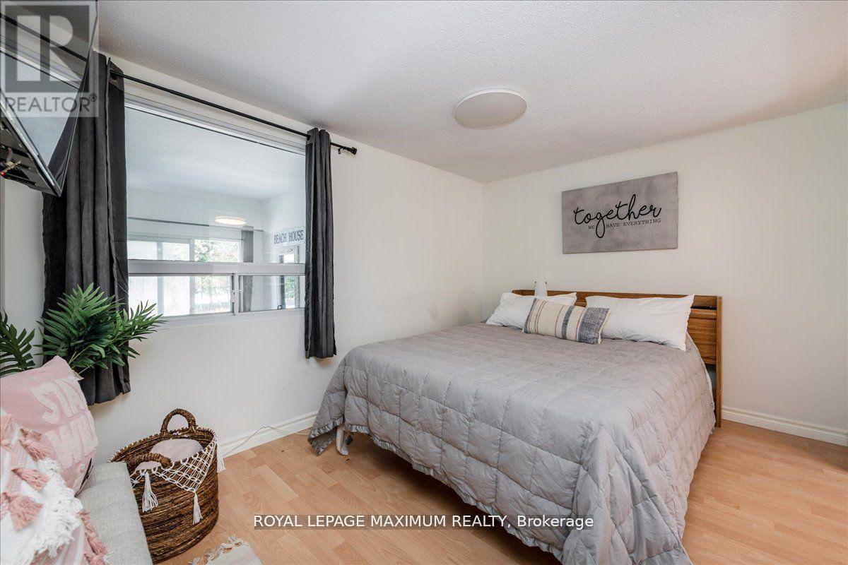 












749 RIVER ROAD E

,
Wasaga Beach,




Ontario
L9Z2M4

