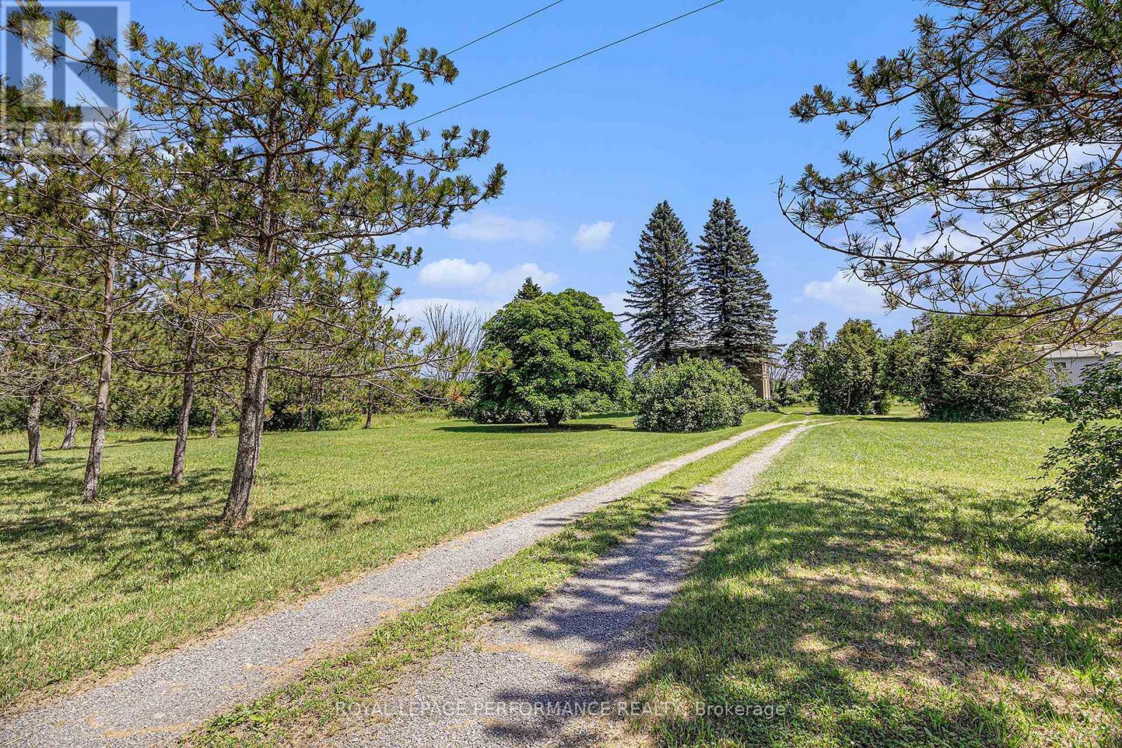 












17630 ROBINSON'S CORNERS ROAD

,
North Stormont,




Ontario
K0C1T0

