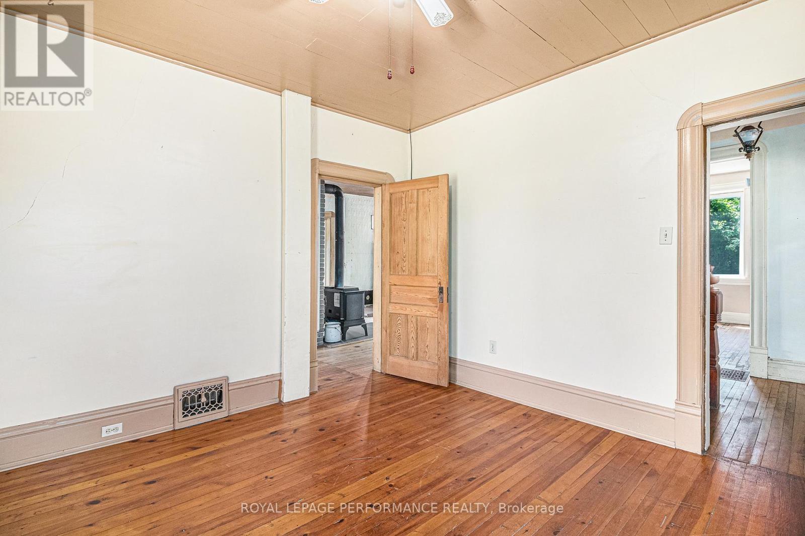 












17630 ROBINSON'S CORNERS ROAD

,
North Stormont,




Ontario
K0C1T0

