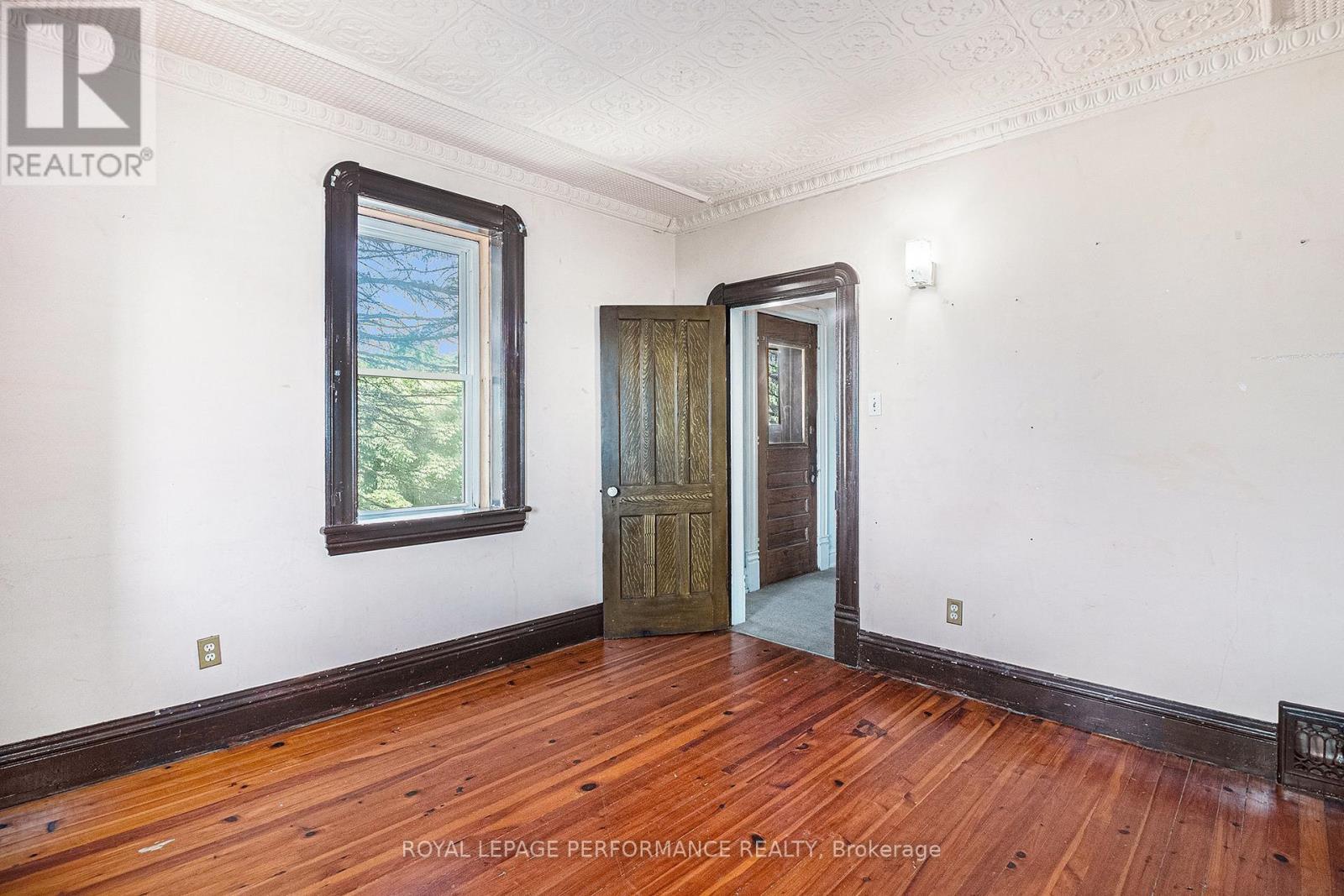 












17630 ROBINSON'S CORNERS ROAD

,
North Stormont,




Ontario
K0C1T0

