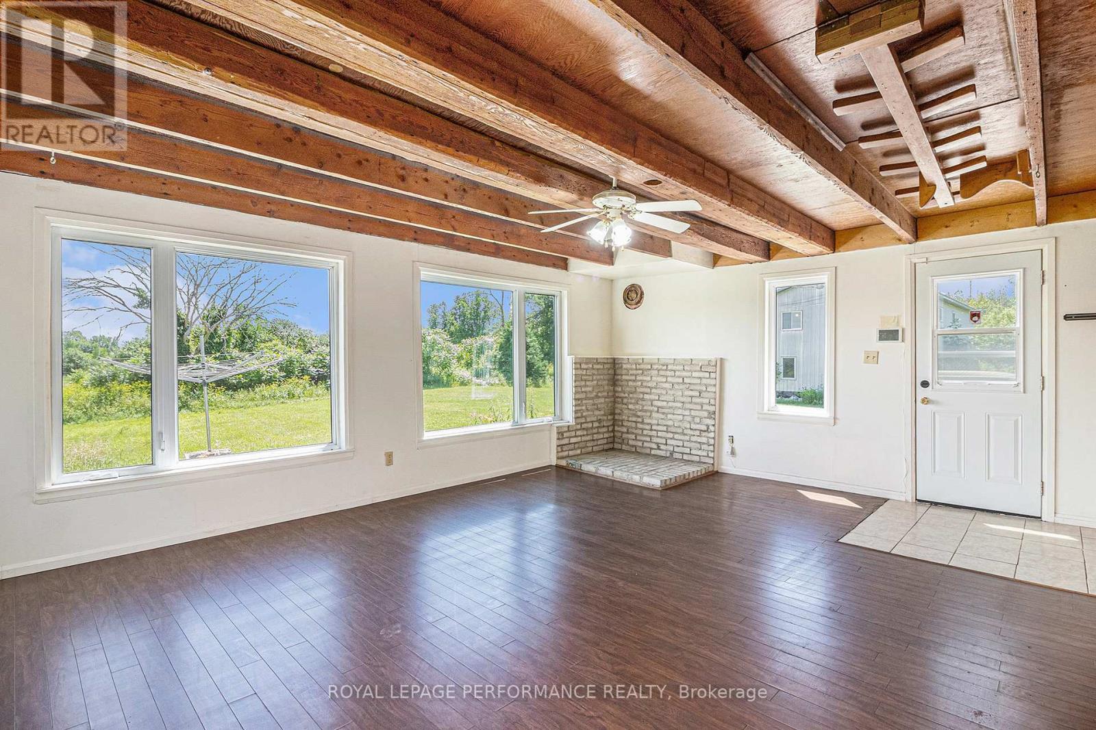 












17630 ROBINSON'S CORNERS ROAD

,
North Stormont,




Ontario
K0C1T0

