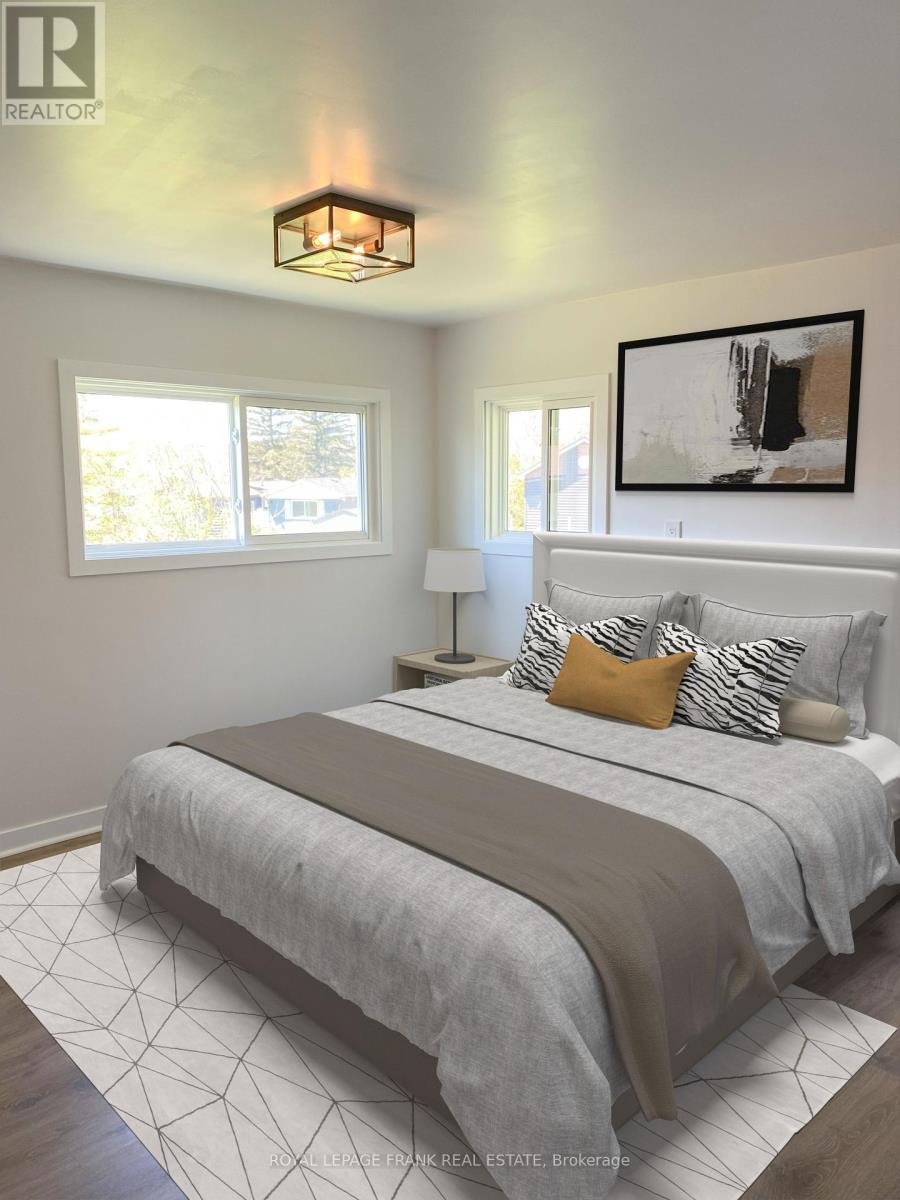 












8 BENSLEY DRIVE

,
Oro-Medonte,




Ontario
L3V6H1

