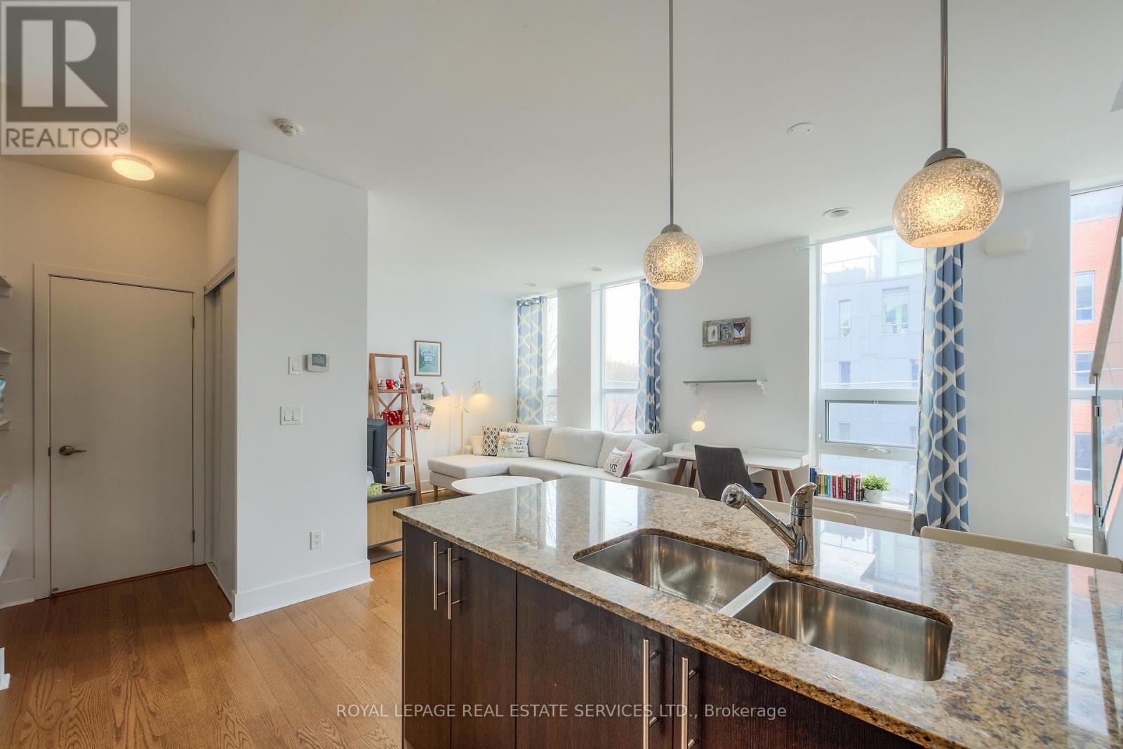 












203 - 323 KINGSTON ROAD S

,
Toronto,




Ontario
M4L1T8

