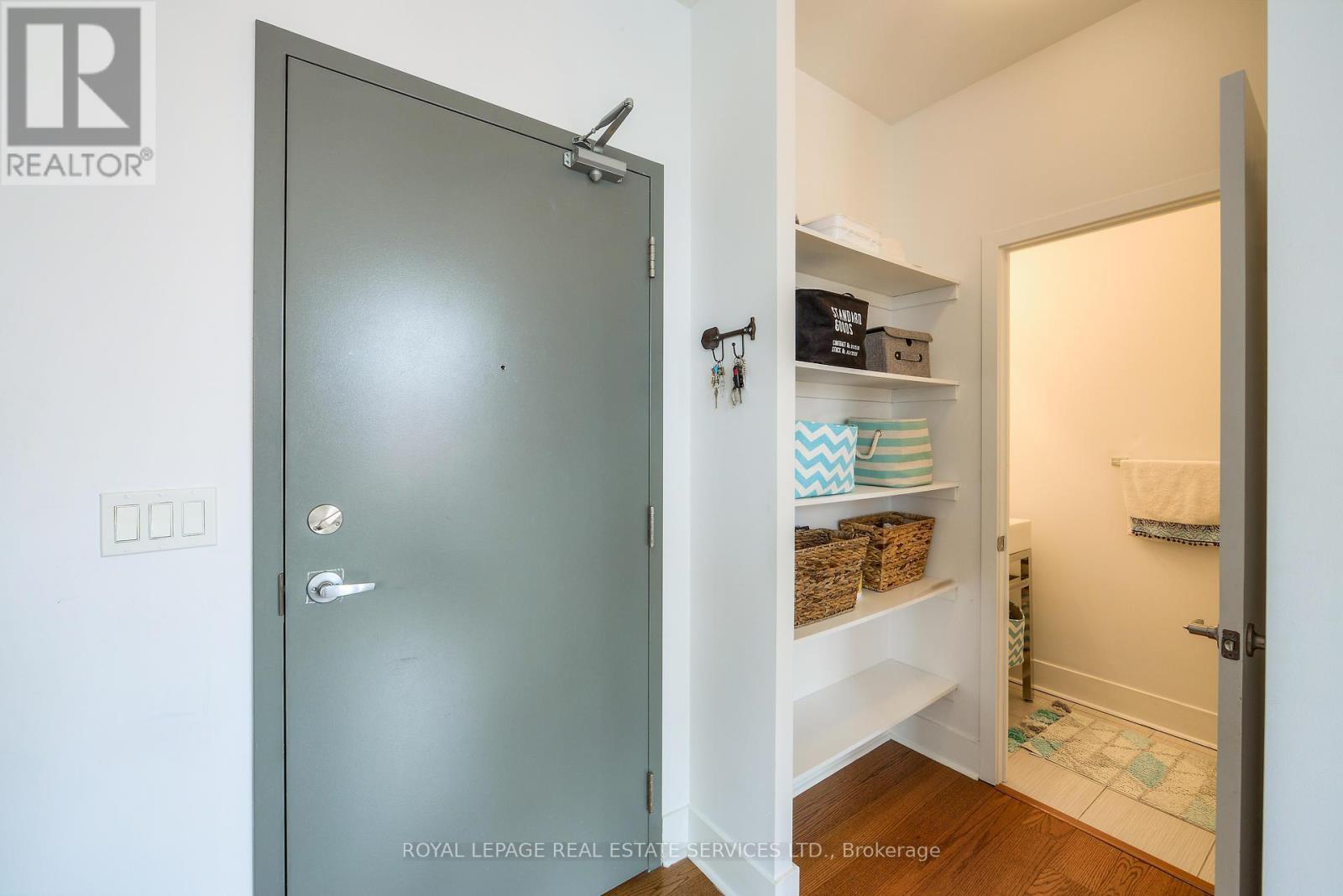 












203 - 323 KINGSTON ROAD S

,
Toronto,




Ontario
M4L1T8

