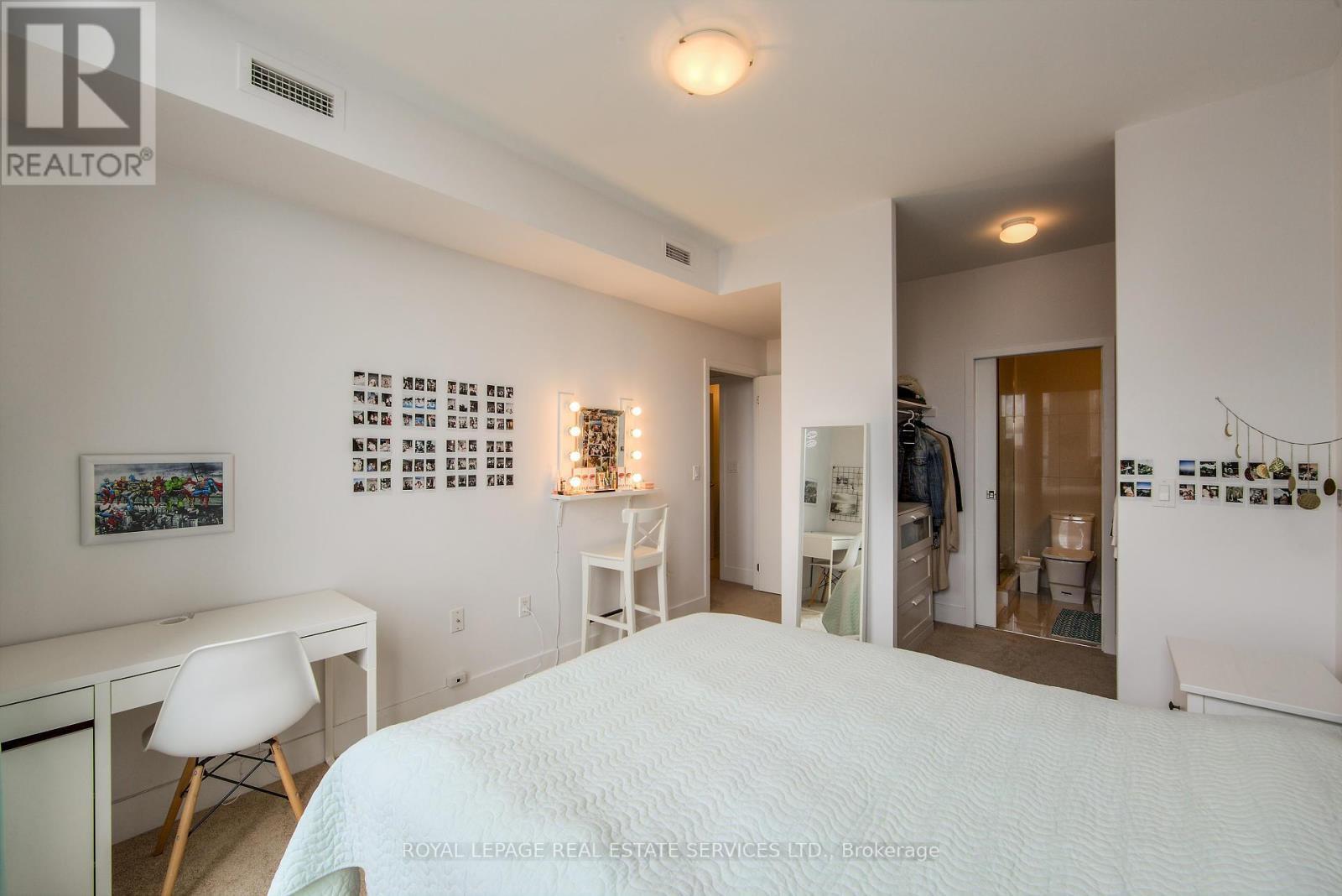 












203 - 323 KINGSTON ROAD S

,
Toronto,




Ontario
M4L1T8

