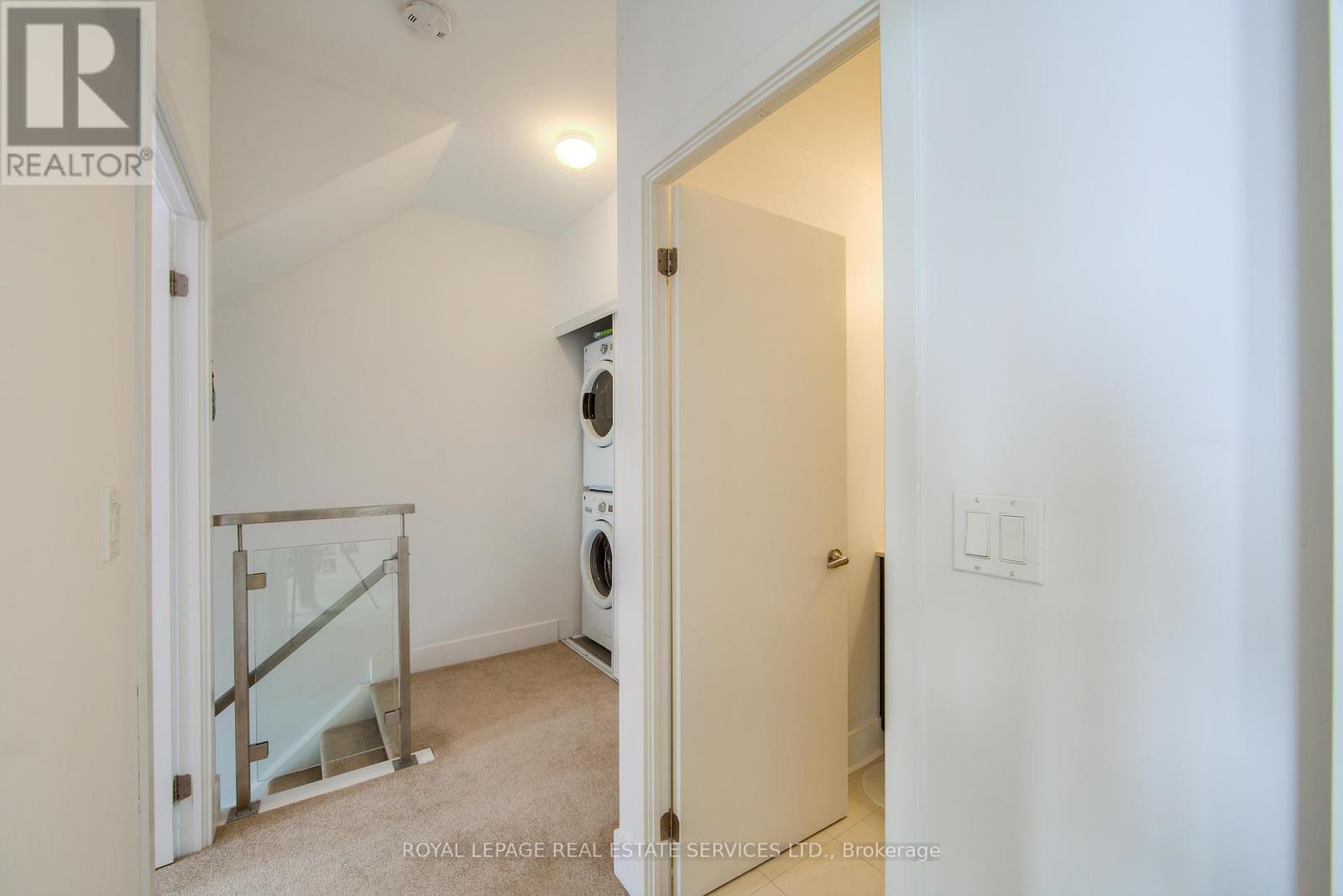 












203 - 323 KINGSTON ROAD S

,
Toronto,




Ontario
M4L1T8

