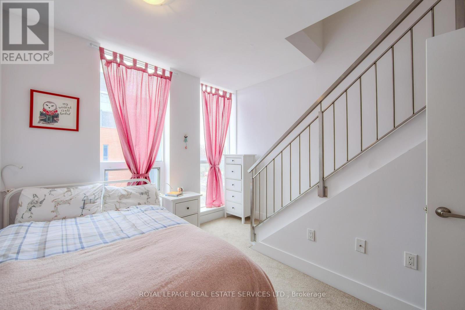 












203 - 323 KINGSTON ROAD S

,
Toronto,




Ontario
M4L1T8

