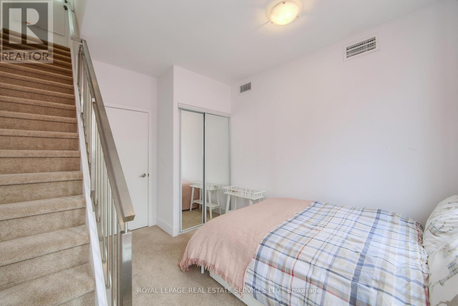 












203 - 323 KINGSTON ROAD S

,
Toronto,




Ontario
M4L1T8

