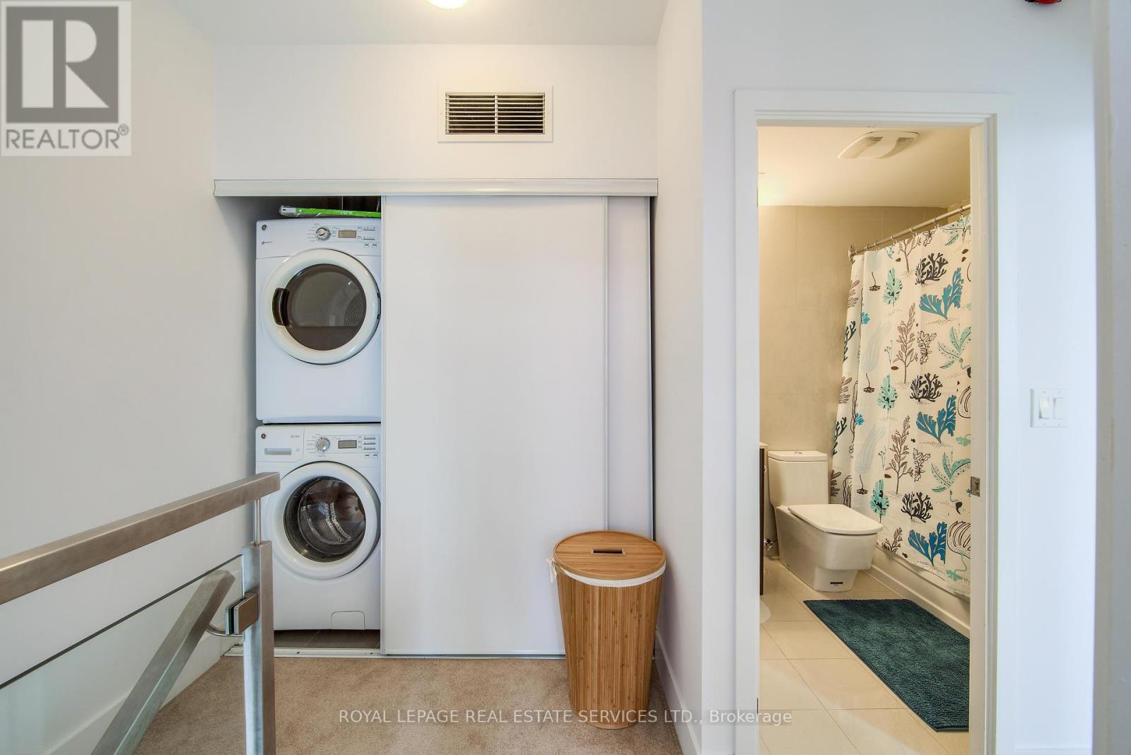 












203 - 323 KINGSTON ROAD S

,
Toronto,




Ontario
M4L1T8

