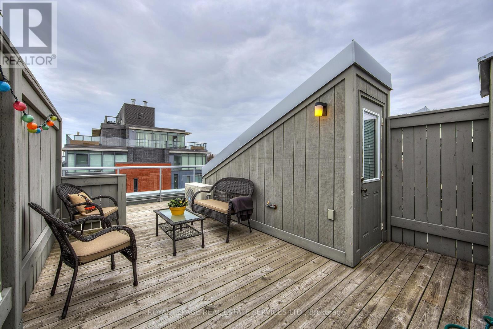 












203 - 323 KINGSTON ROAD S

,
Toronto,




Ontario
M4L1T8

