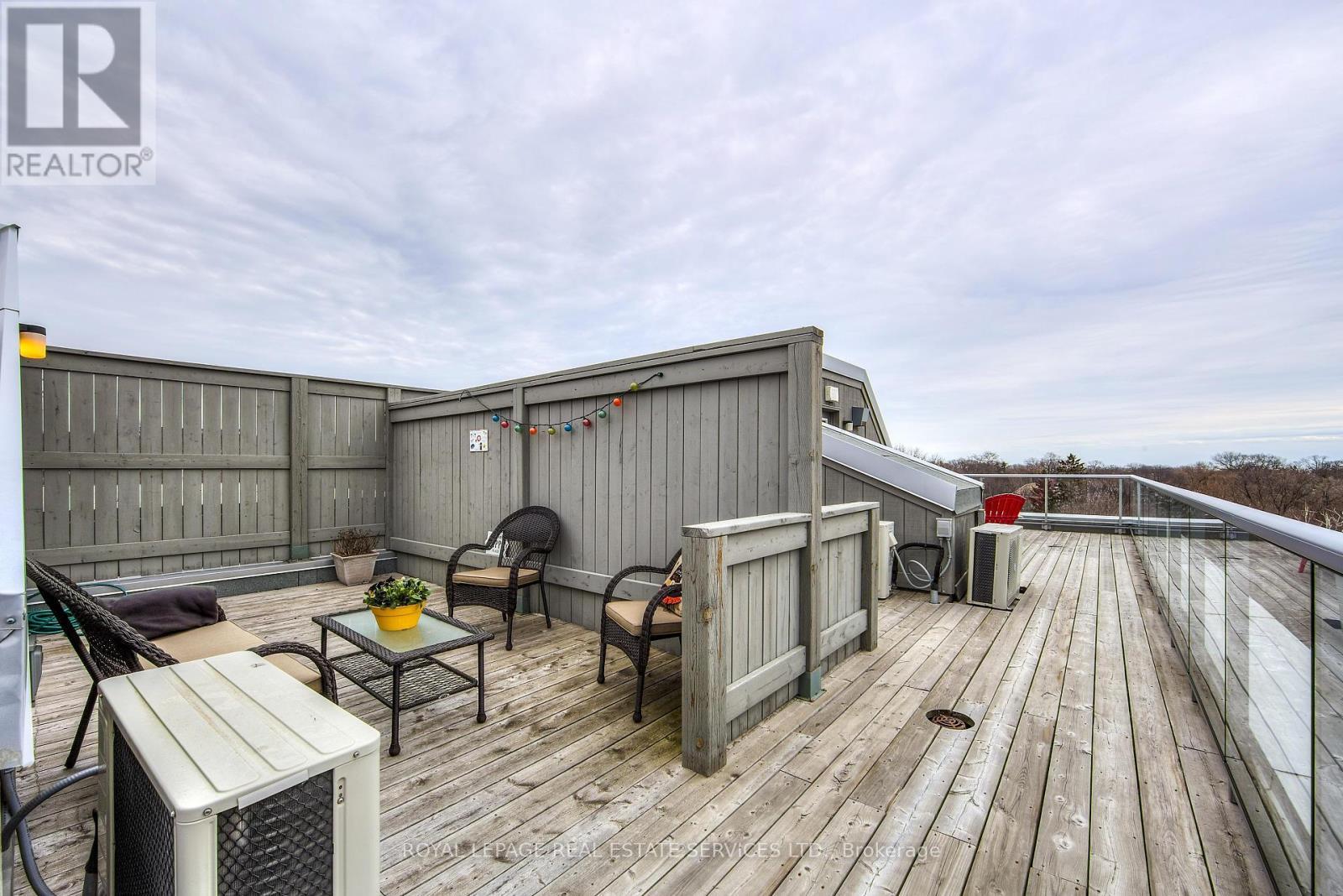 












203 - 323 KINGSTON ROAD S

,
Toronto,




Ontario
M4L1T8

