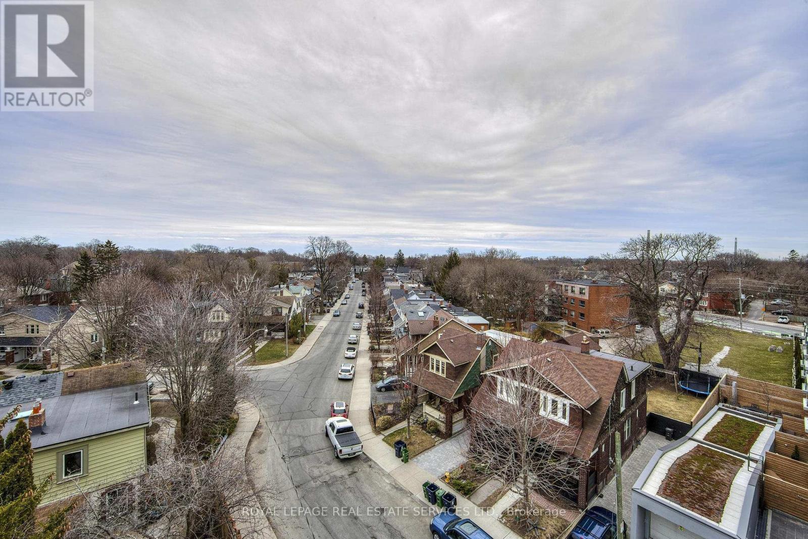












203 - 323 KINGSTON ROAD S

,
Toronto,




Ontario
M4L1T8

