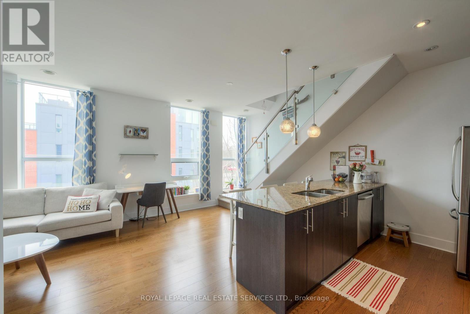 












203 - 323 KINGSTON ROAD S

,
Toronto,




Ontario
M4L1T8

