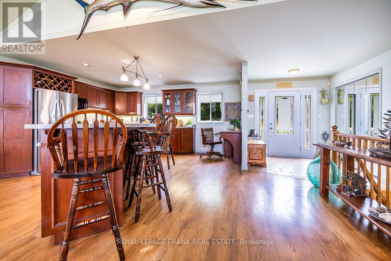 












115 OAKDENE CRESCENT

,
Kawartha Lakes (Little Britain),




Ontario
K0M2C0


