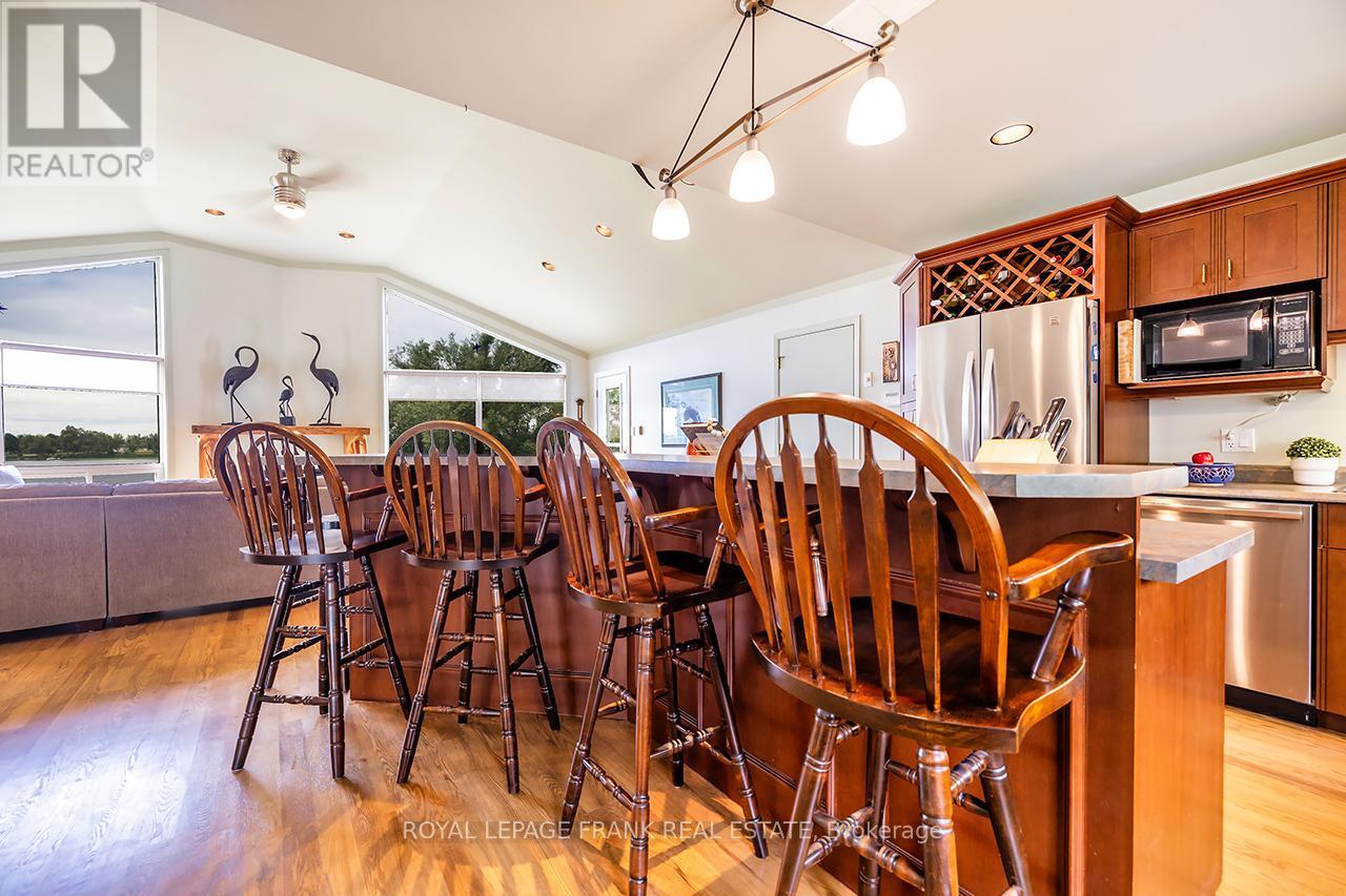












115 OAKDENE CRESCENT

,
Kawartha Lakes (Little Britain),




Ontario
K0M2C0

